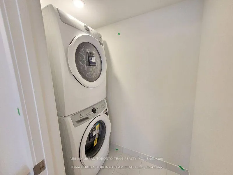 Photo 8 of Unit TH159, 151 Honeycrisp Crescent, Vaughan, Vaughan Corporate Centre — HOMEH