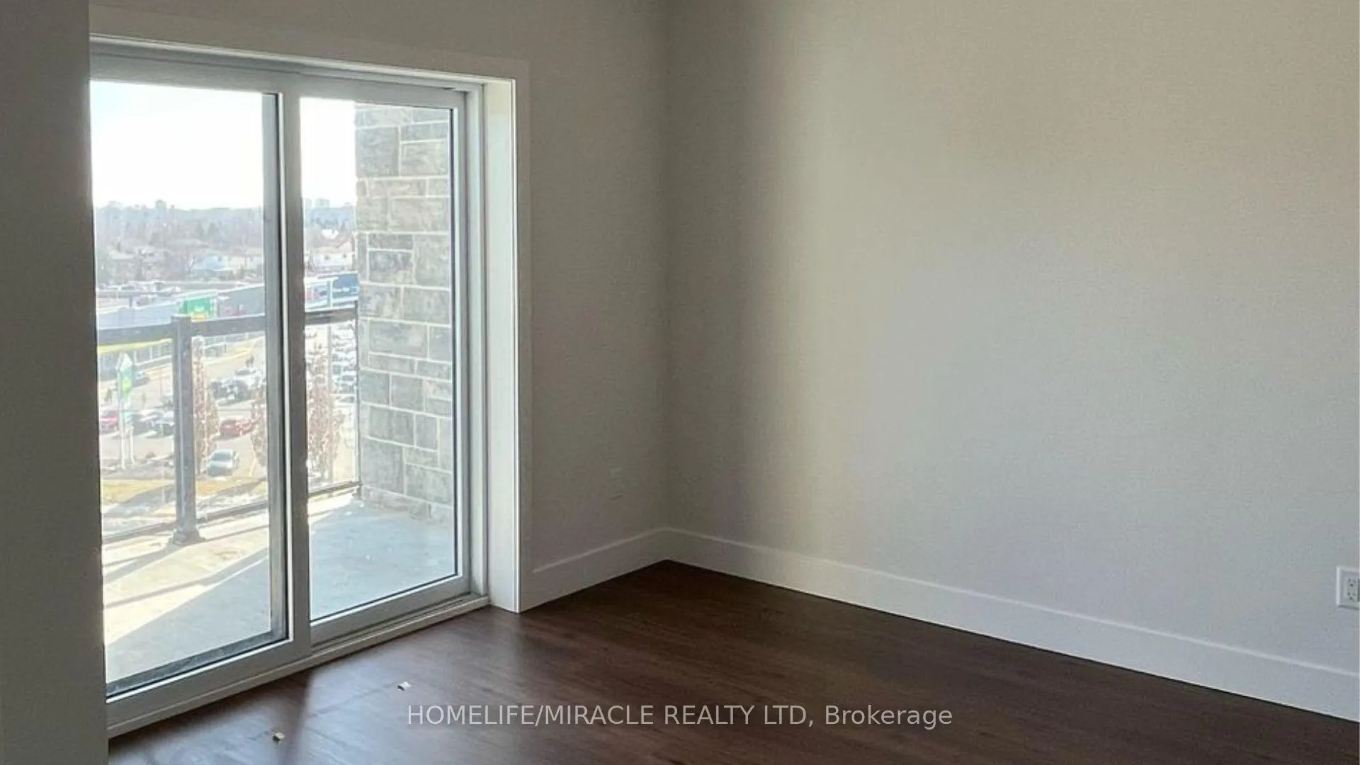 Photo 3 of Unit 615, 1000 Lackner Place, Kitchener — HOMEH