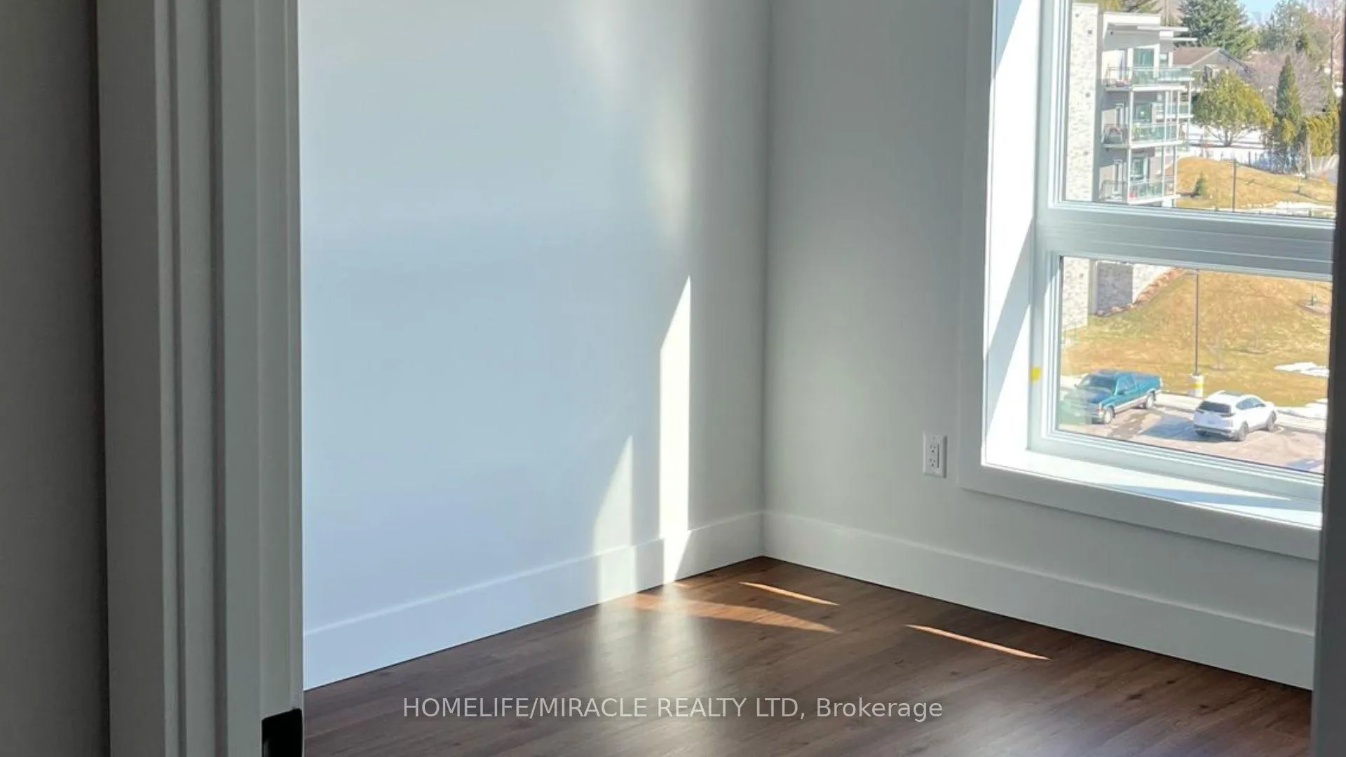 Photo 6 of Unit 615, 1000 Lackner Place, Kitchener — HOMEH