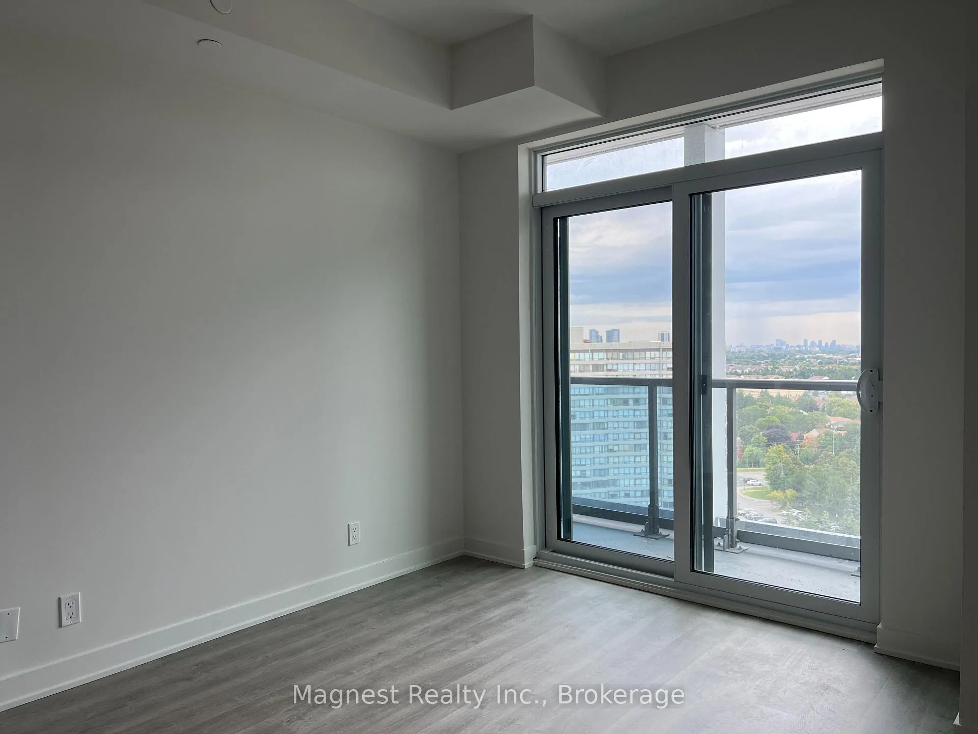 Photo 11 of Unit B1401, 50 Upper Mall Way, Vaughan, Brownridge — HOMEH