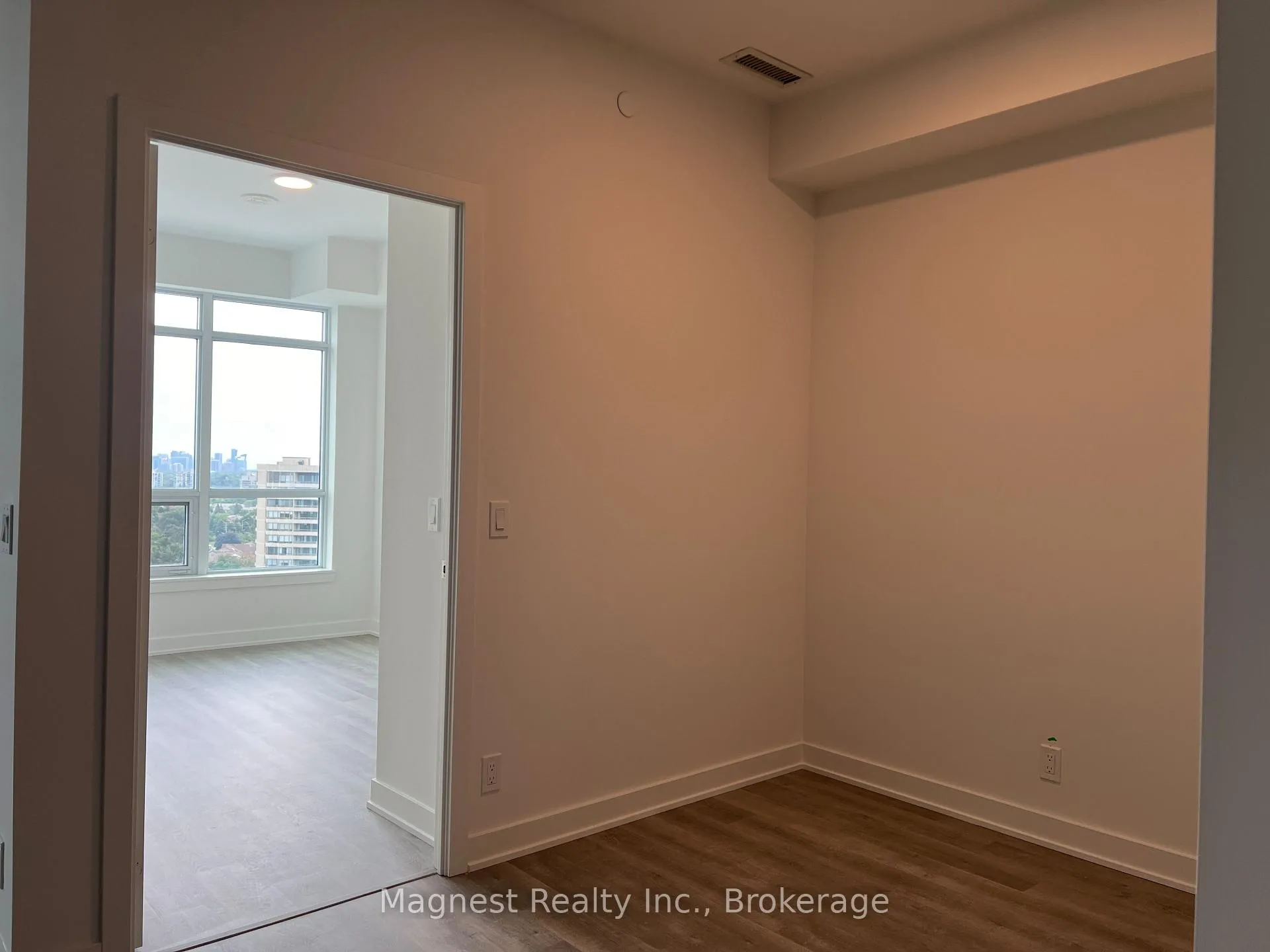 Photo 14 of Unit B1401, 50 Upper Mall Way, Vaughan, Brownridge — HOMEH