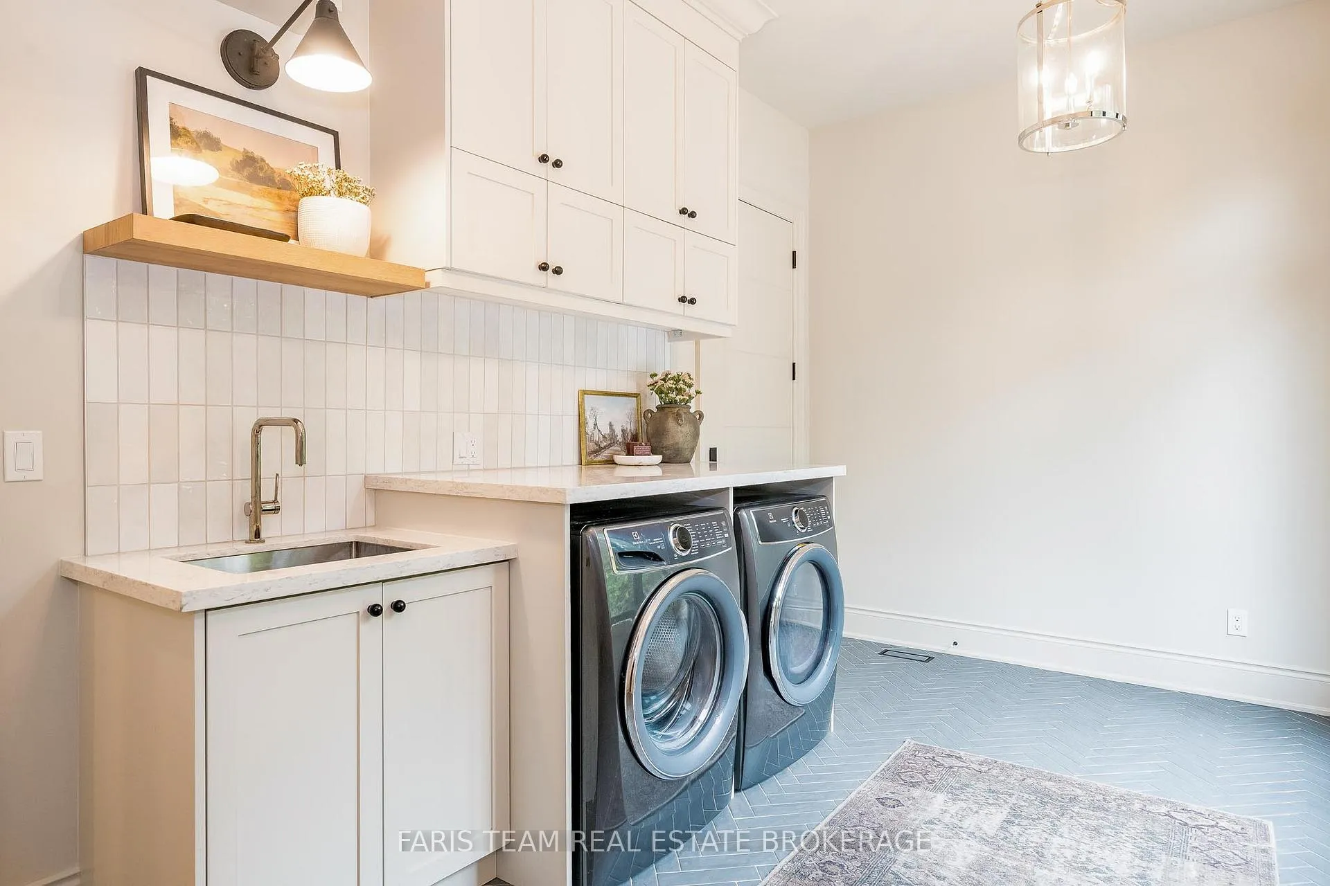 Photo 17 of 4 Sycamore Circle, Springwater, Rural Springwater — HOMEH