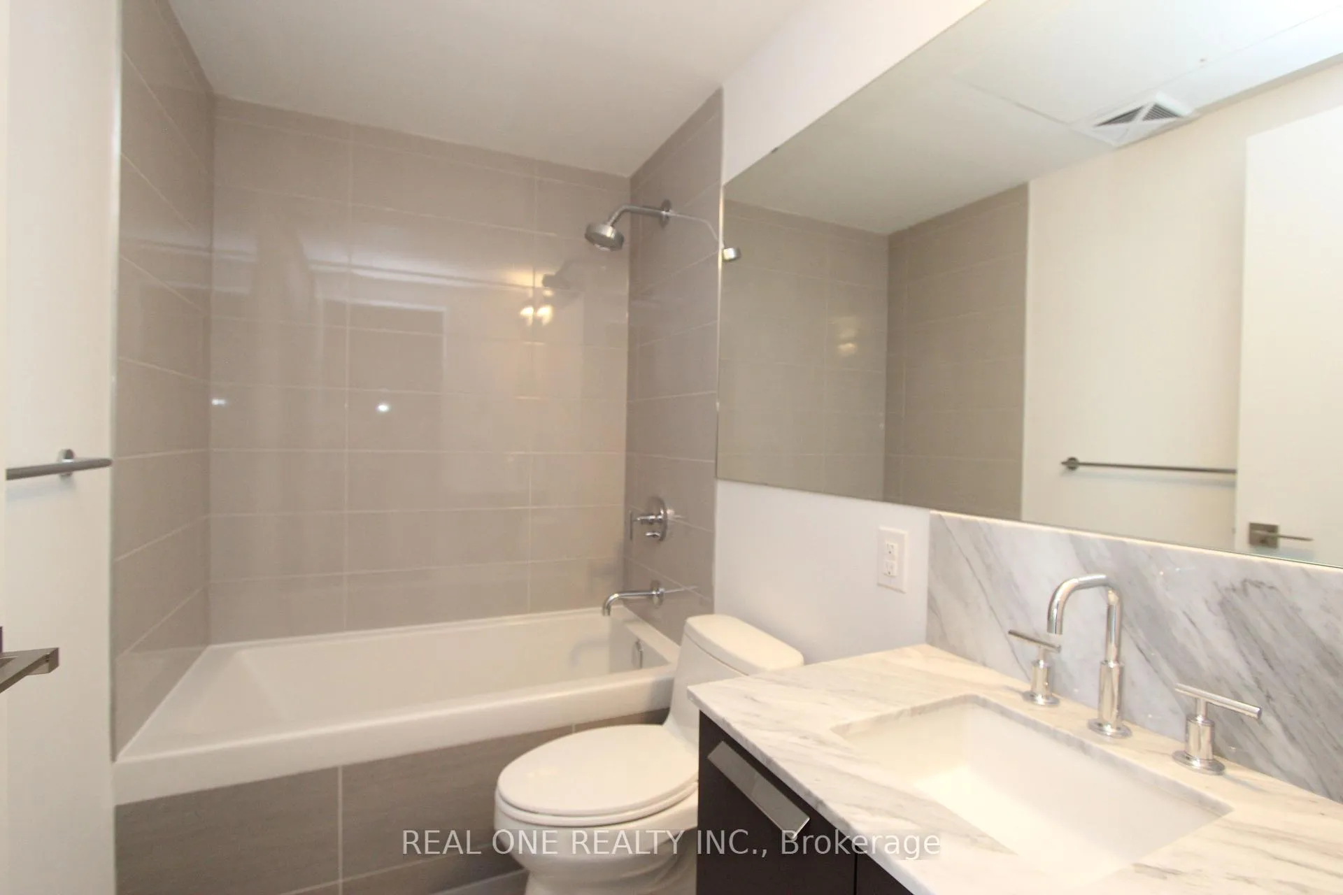 Photo 6 of Unit 4301, 50 Charles Street E, Toronto, Church-Yonge Corridor — HOMEH