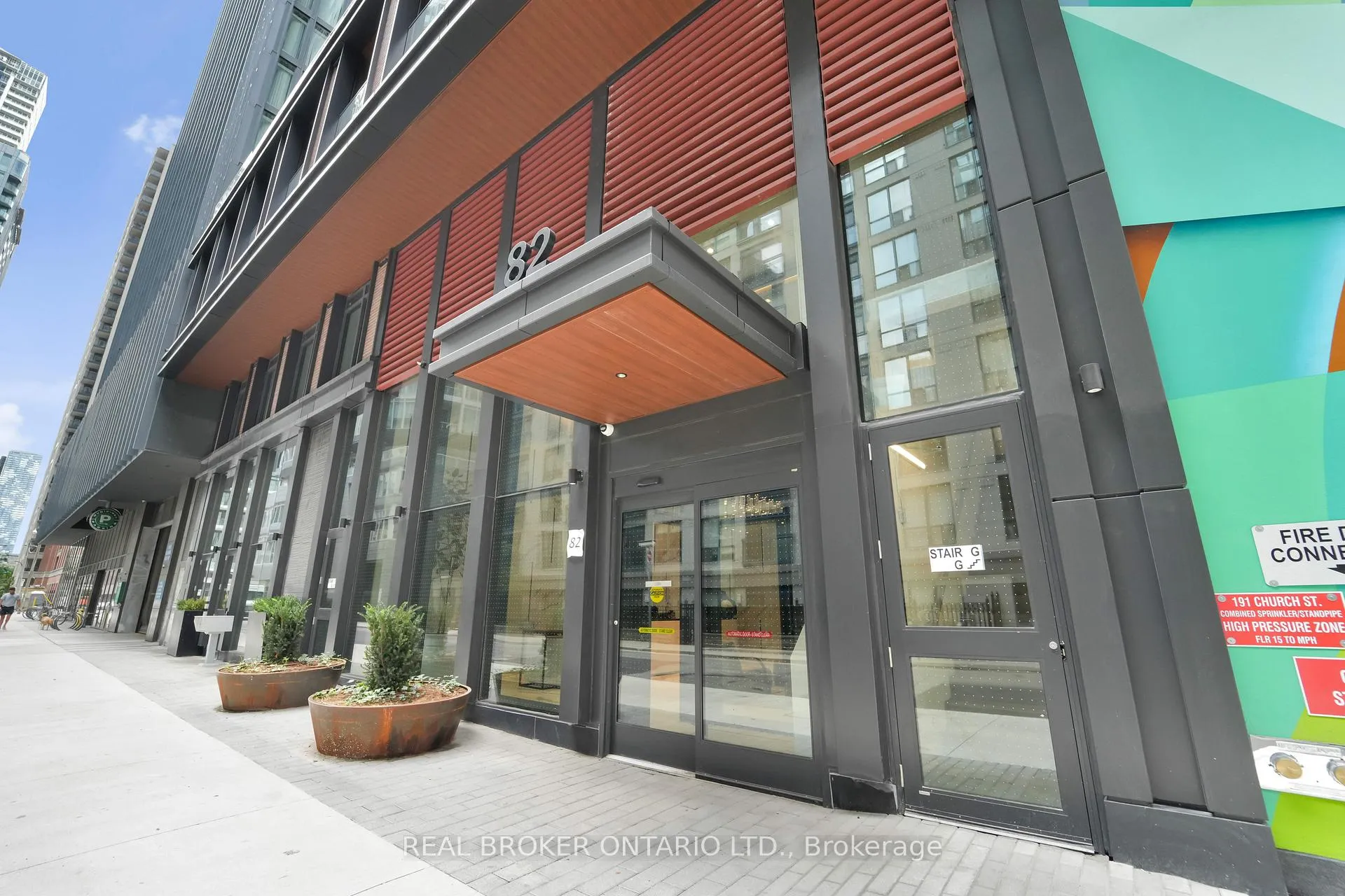 Photo 3 of Unit 1802, 82 Dalhousie Street, Toronto, Church-Yonge Corridor — HOMEH