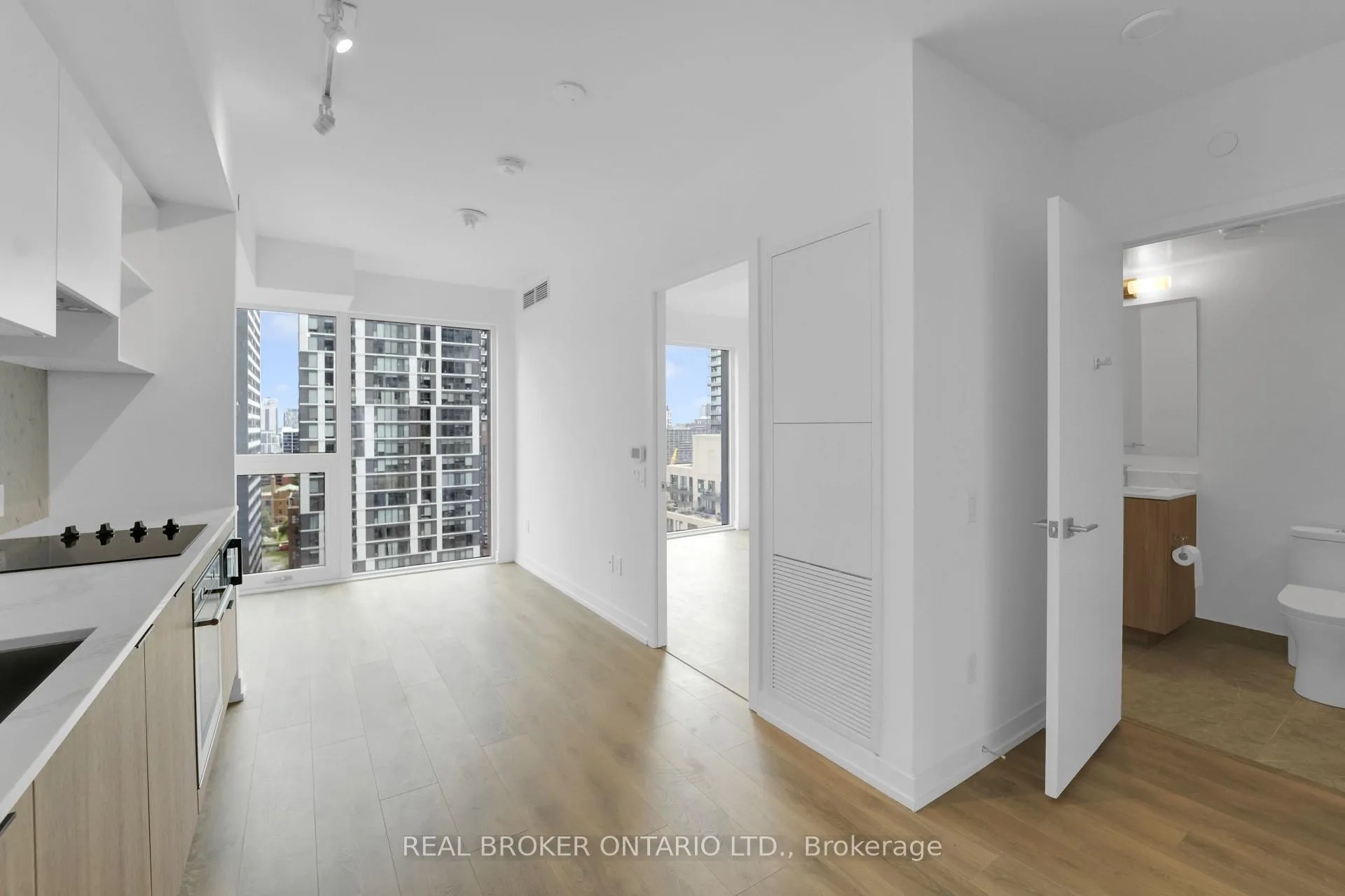Photo 8 of Unit 1802, 82 Dalhousie Street, Toronto, Church-Yonge Corridor — HOMEH
