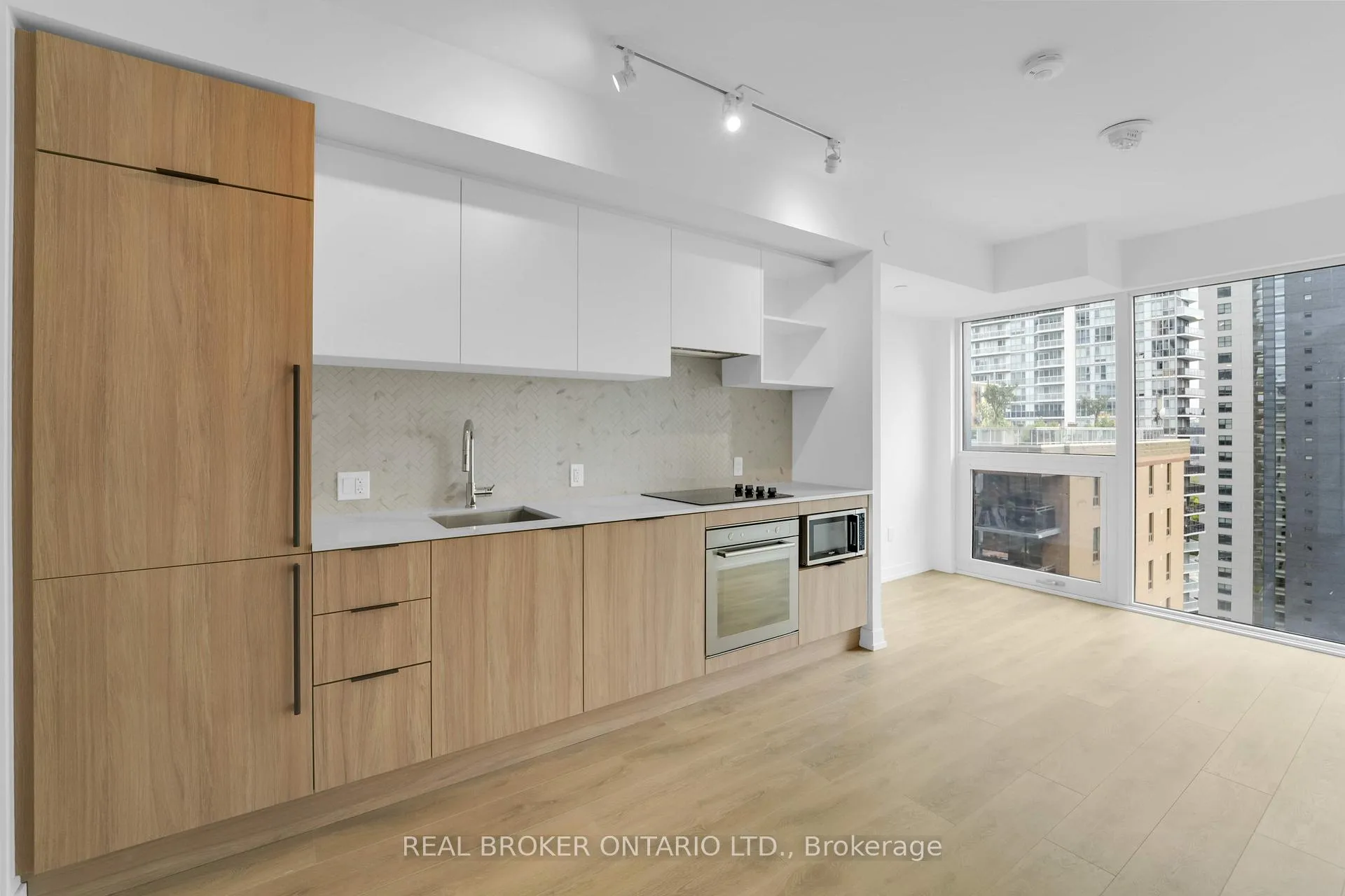 Photo 11 of Unit 1802, 82 Dalhousie Street, Toronto, Church-Yonge Corridor — HOMEH