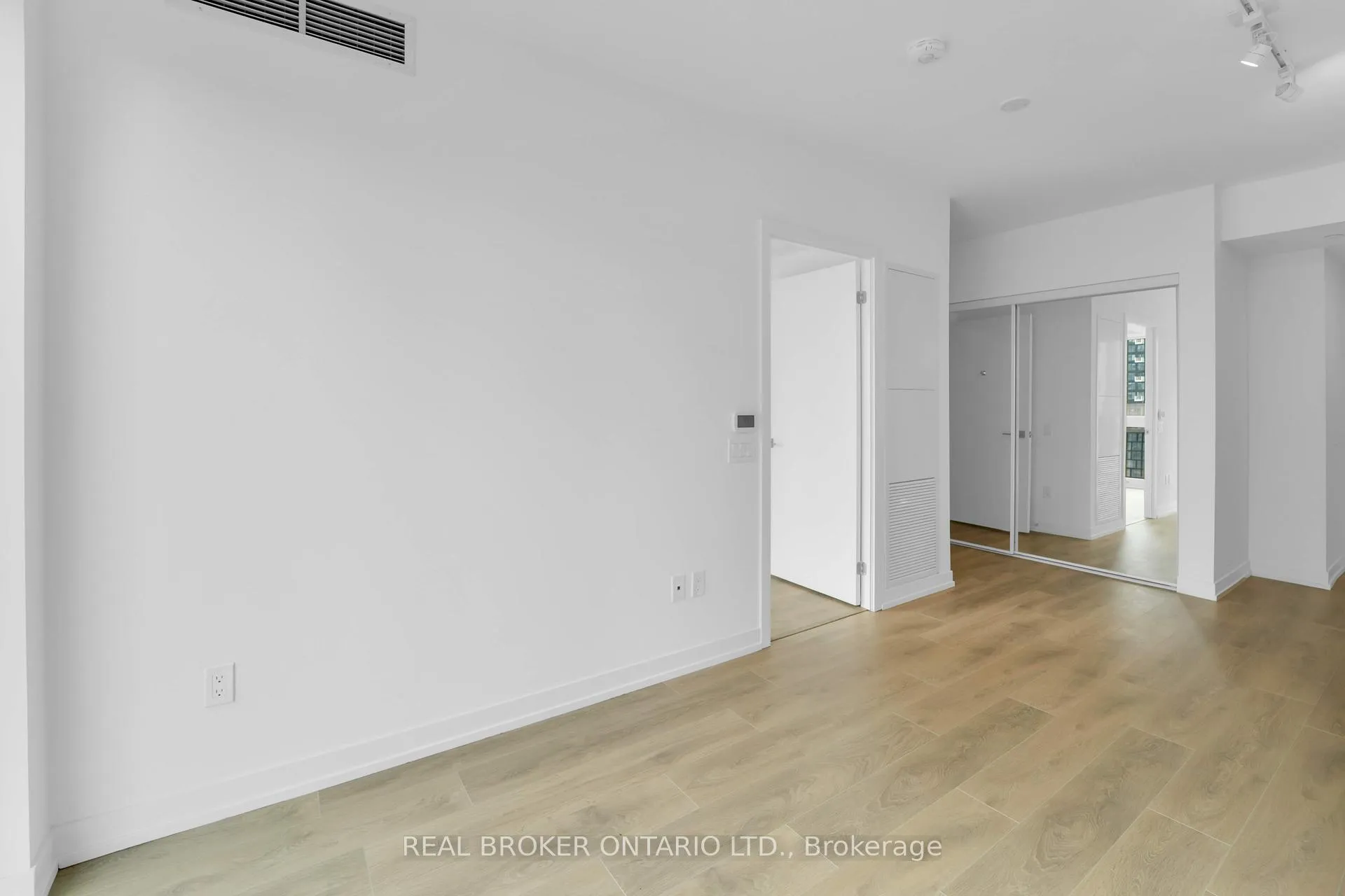 Photo 17 of Unit 1802, 82 Dalhousie Street, Toronto, Church-Yonge Corridor — HOMEH