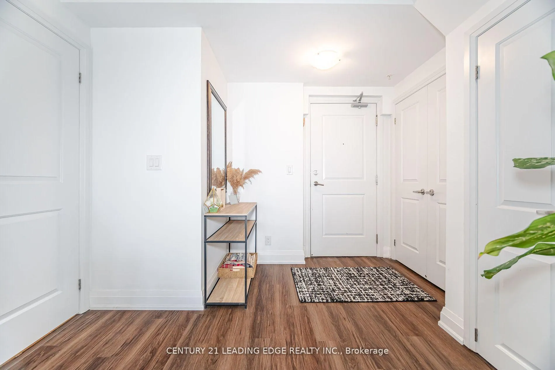 Photo 3 of Unit 108, 24 Woodstream Boulevard, Vaughan, Vaughan Grove — HOMEH