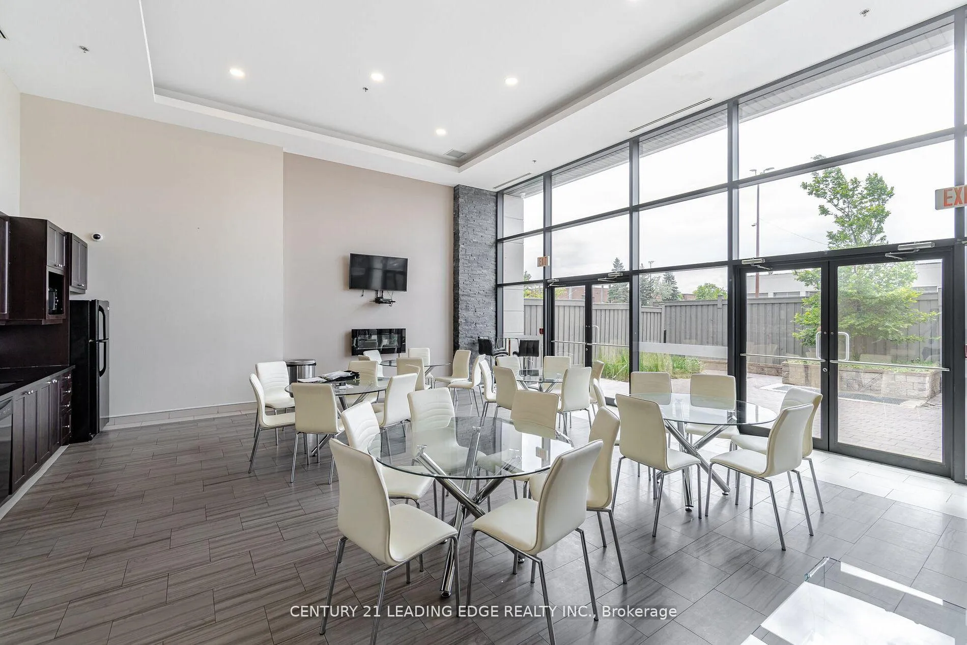 Photo 28 of Unit 108, 24 Woodstream Boulevard, Vaughan, Vaughan Grove — HOMEH