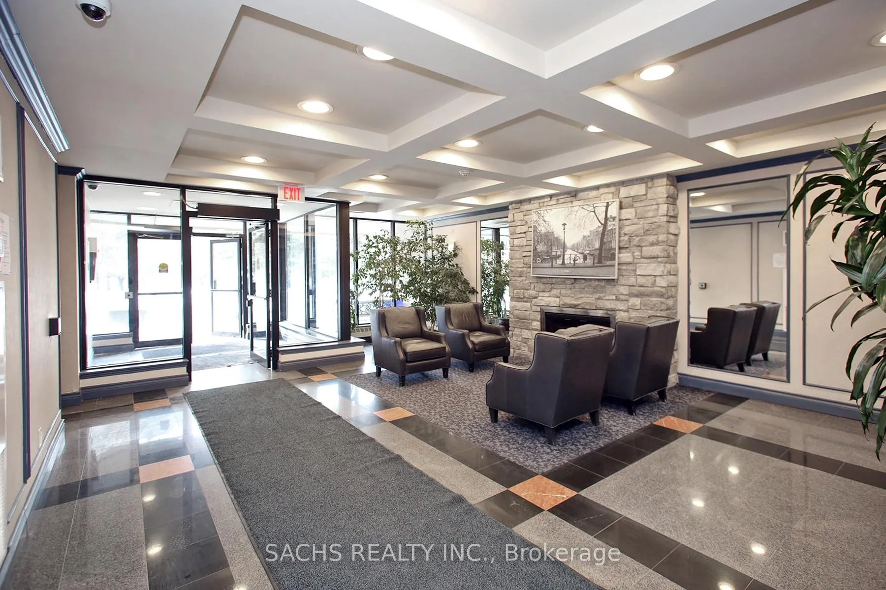 Photo 5 of Unit 303, 81 Townsgate Drive, Vaughan, Crestwood-Springfarm-Yorkhill — HOMEH
