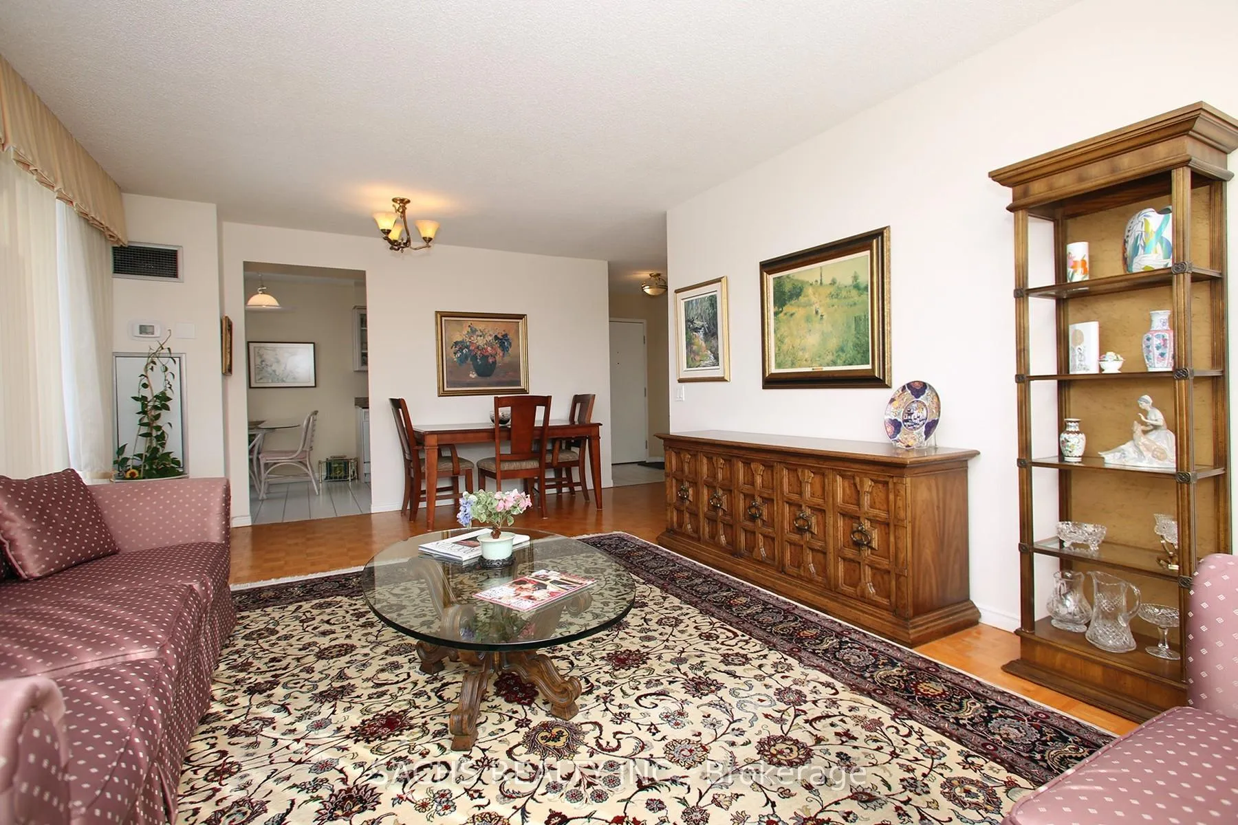 Photo 13 of Unit 303, 81 Townsgate Drive, Vaughan, Crestwood-Springfarm-Yorkhill — HOMEH