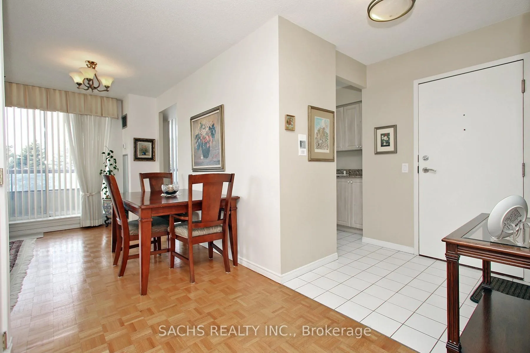 Photo 15 of Unit 303, 81 Townsgate Drive, Vaughan, Crestwood-Springfarm-Yorkhill — HOMEH
