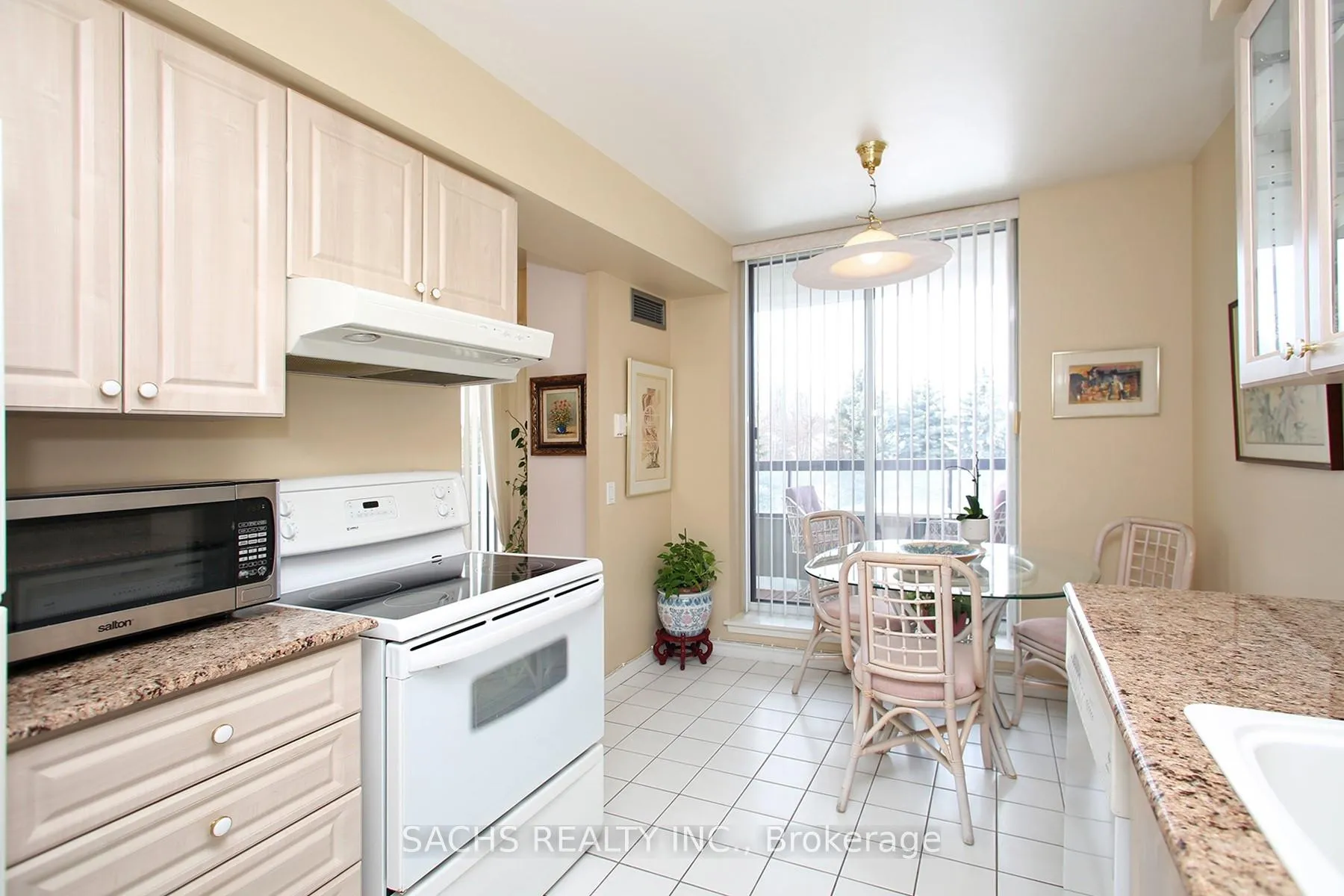 Photo 17 of Unit 303, 81 Townsgate Drive, Vaughan, Crestwood-Springfarm-Yorkhill — HOMEH