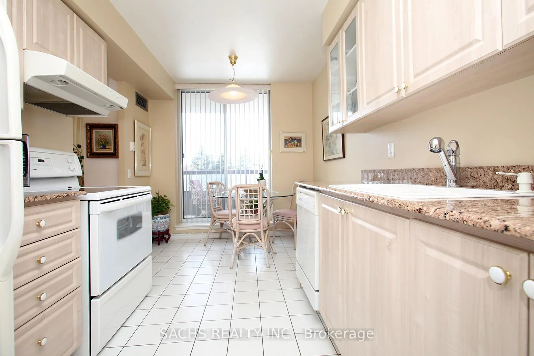 Photo 19 of Unit 303, 81 Townsgate Drive, Vaughan, Crestwood-Springfarm-Yorkhill — HOMEH