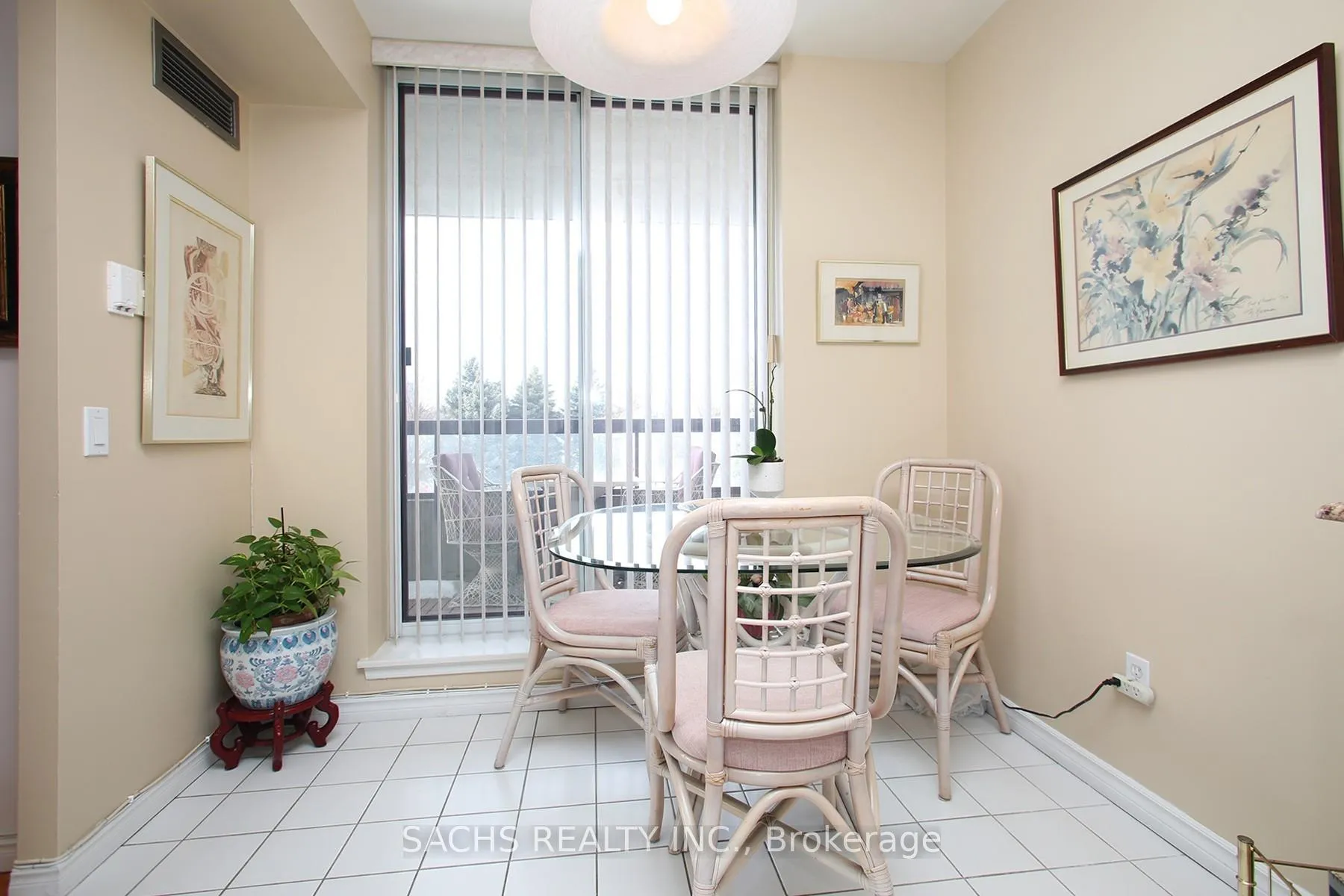 Photo 21 of Unit 303, 81 Townsgate Drive, Vaughan, Crestwood-Springfarm-Yorkhill — HOMEH