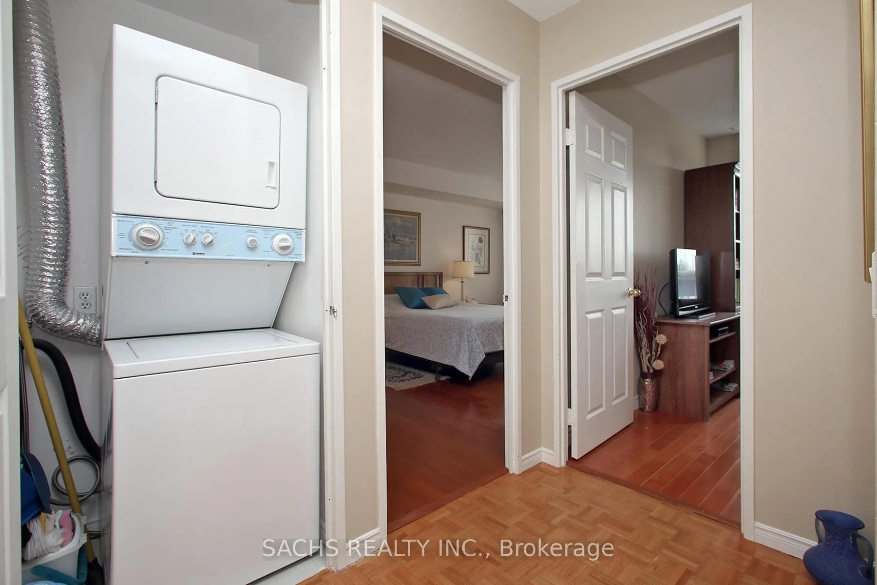 Photo 28 of Unit 303, 81 Townsgate Drive, Vaughan, Crestwood-Springfarm-Yorkhill — HOMEH