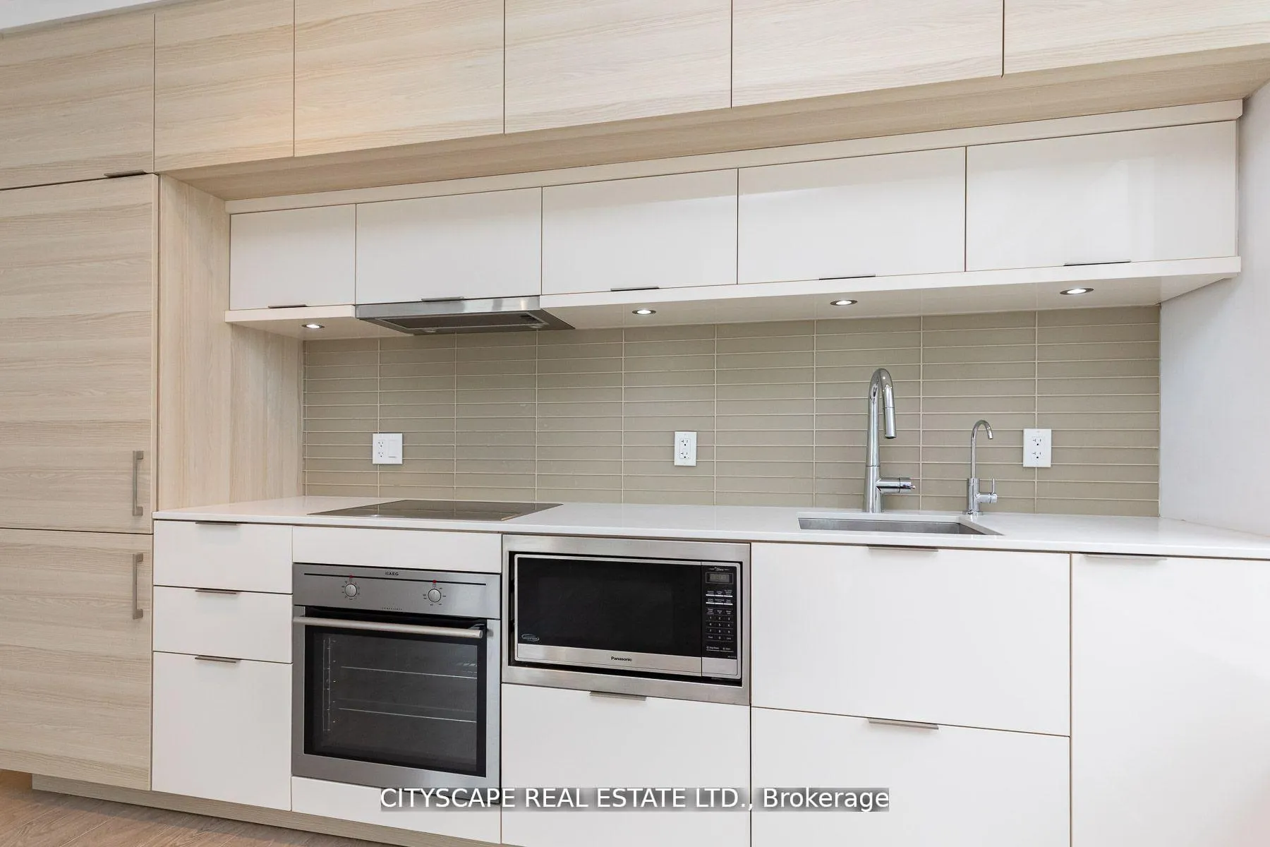 Photo 3 of Unit 1603, 88 Scott Street, Toronto, Church-Yonge Corridor — HOMEH