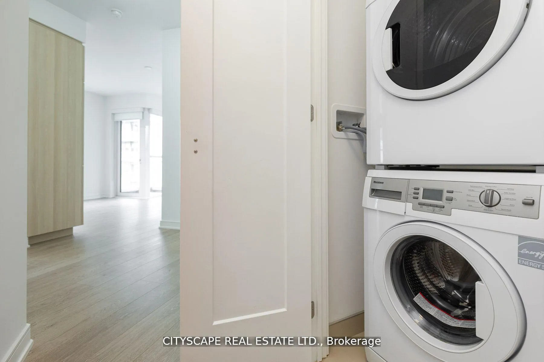 Photo 11 of Unit 1603, 88 Scott Street, Toronto, Church-Yonge Corridor — HOMEH