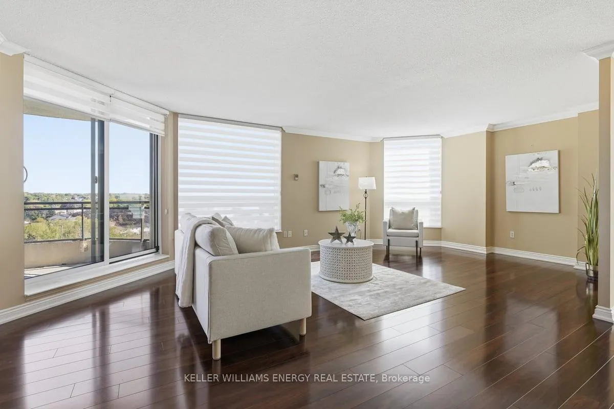 Photo 3 of Unit 1004, 700 Wilson Road N, Oshawa, Centennial — HOMEH