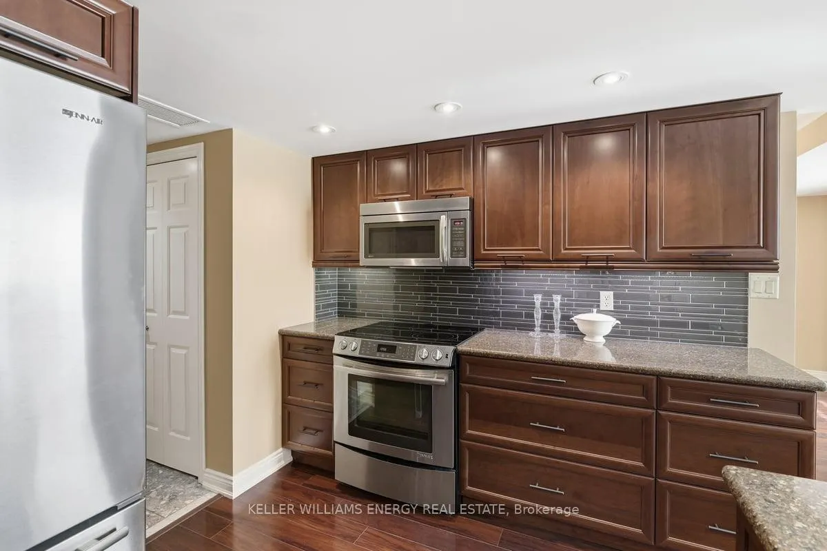 Photo 13 of Unit 1004, 700 Wilson Road N, Oshawa, Centennial — HOMEH