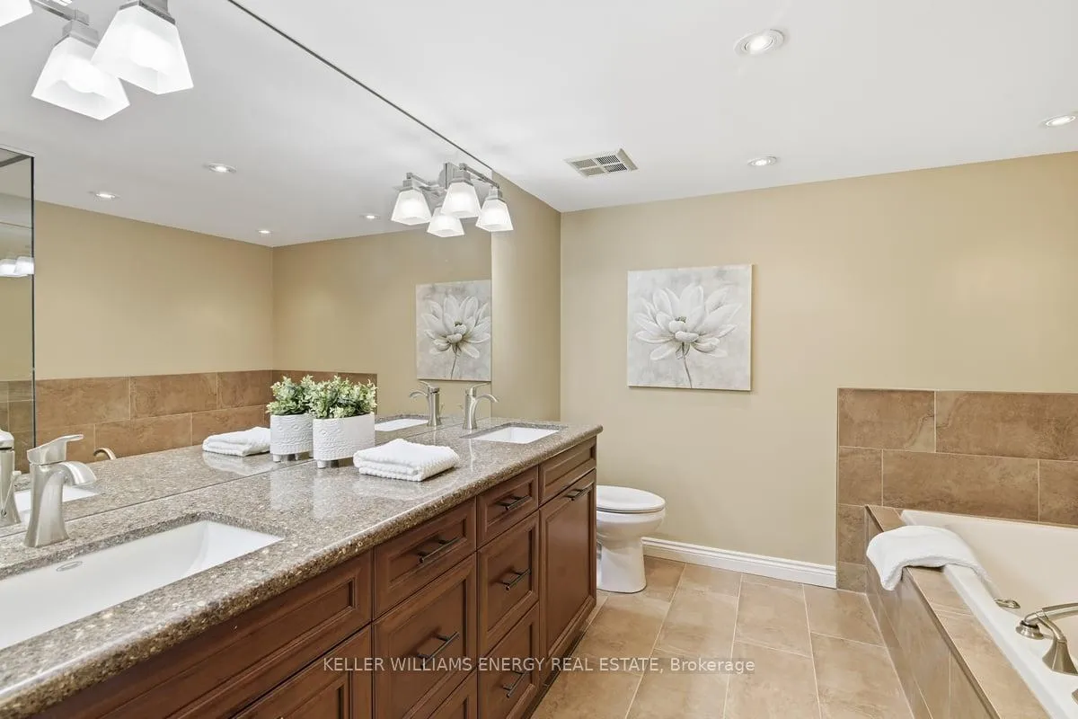 Photo 16 of Unit 1004, 700 Wilson Road N, Oshawa, Centennial — HOMEH