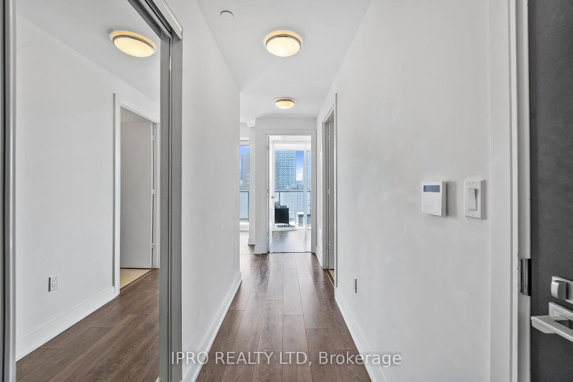 Photo 3 of Unit 2411, 89 McGill Street, Toronto, Church-Yonge Corridor — HOMEH