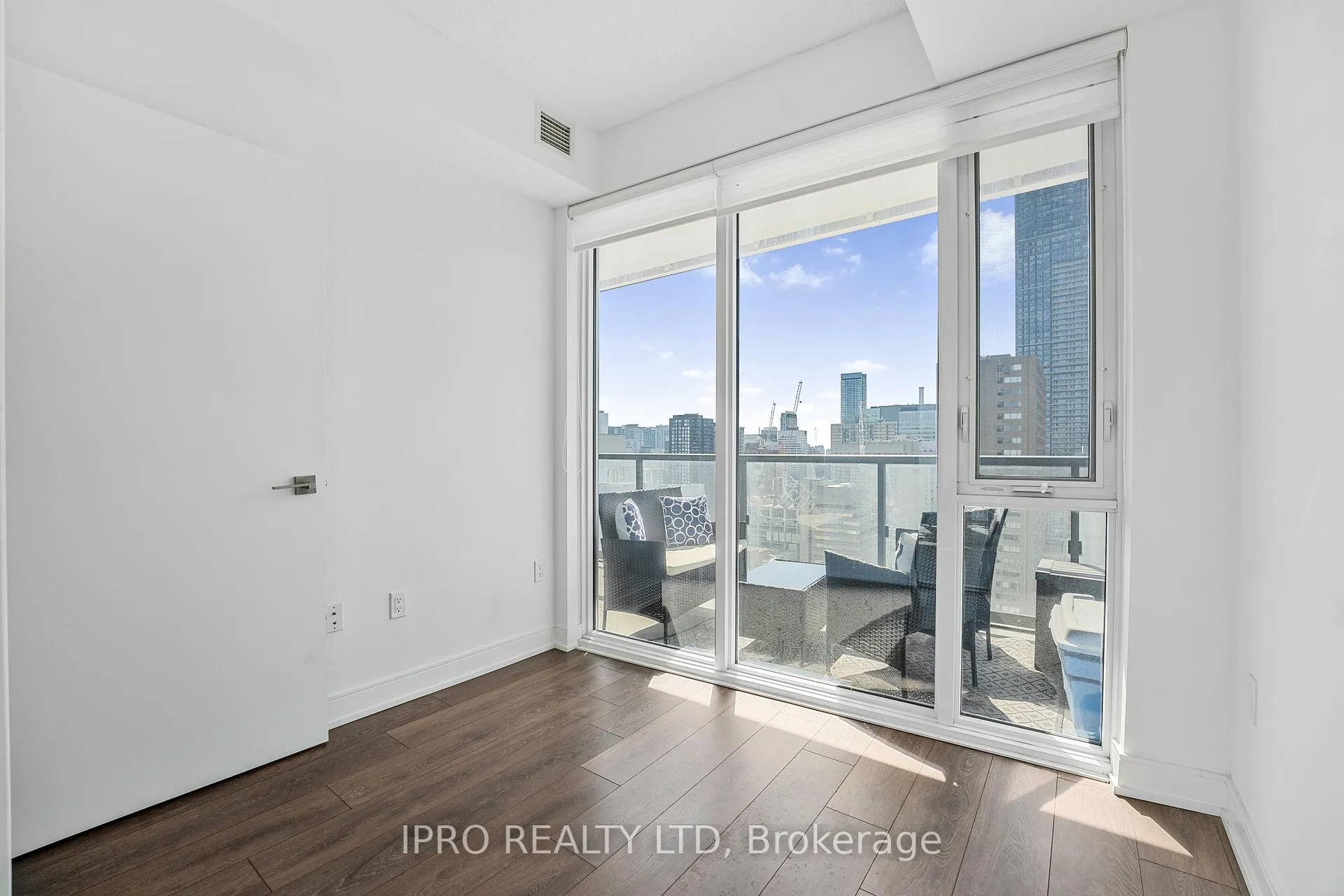 Photo 11 of Unit 2411, 89 McGill Street, Toronto, Church-Yonge Corridor — HOMEH