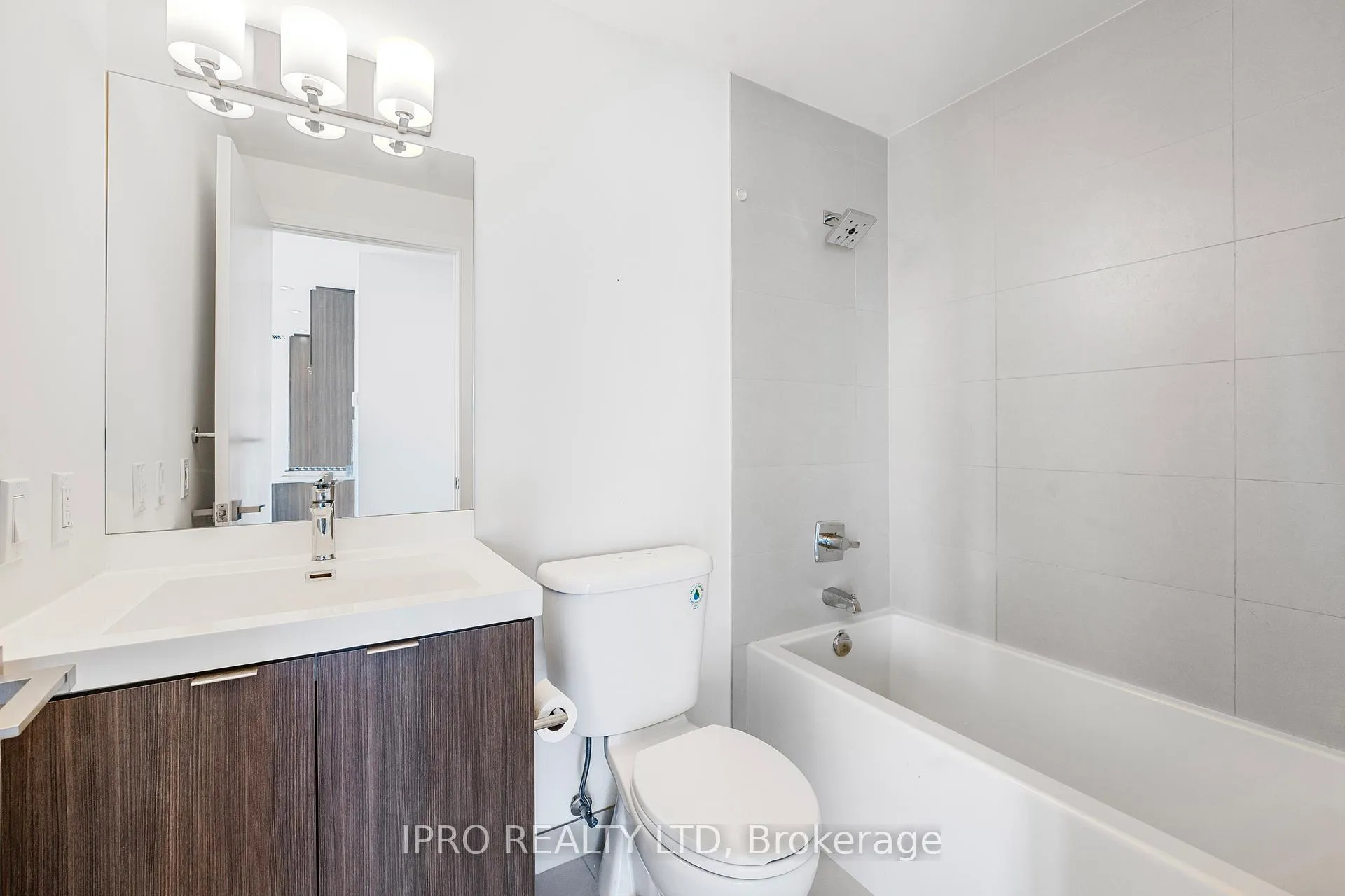 Photo 12 of Unit 2411, 89 McGill Street, Toronto, Church-Yonge Corridor — HOMEH