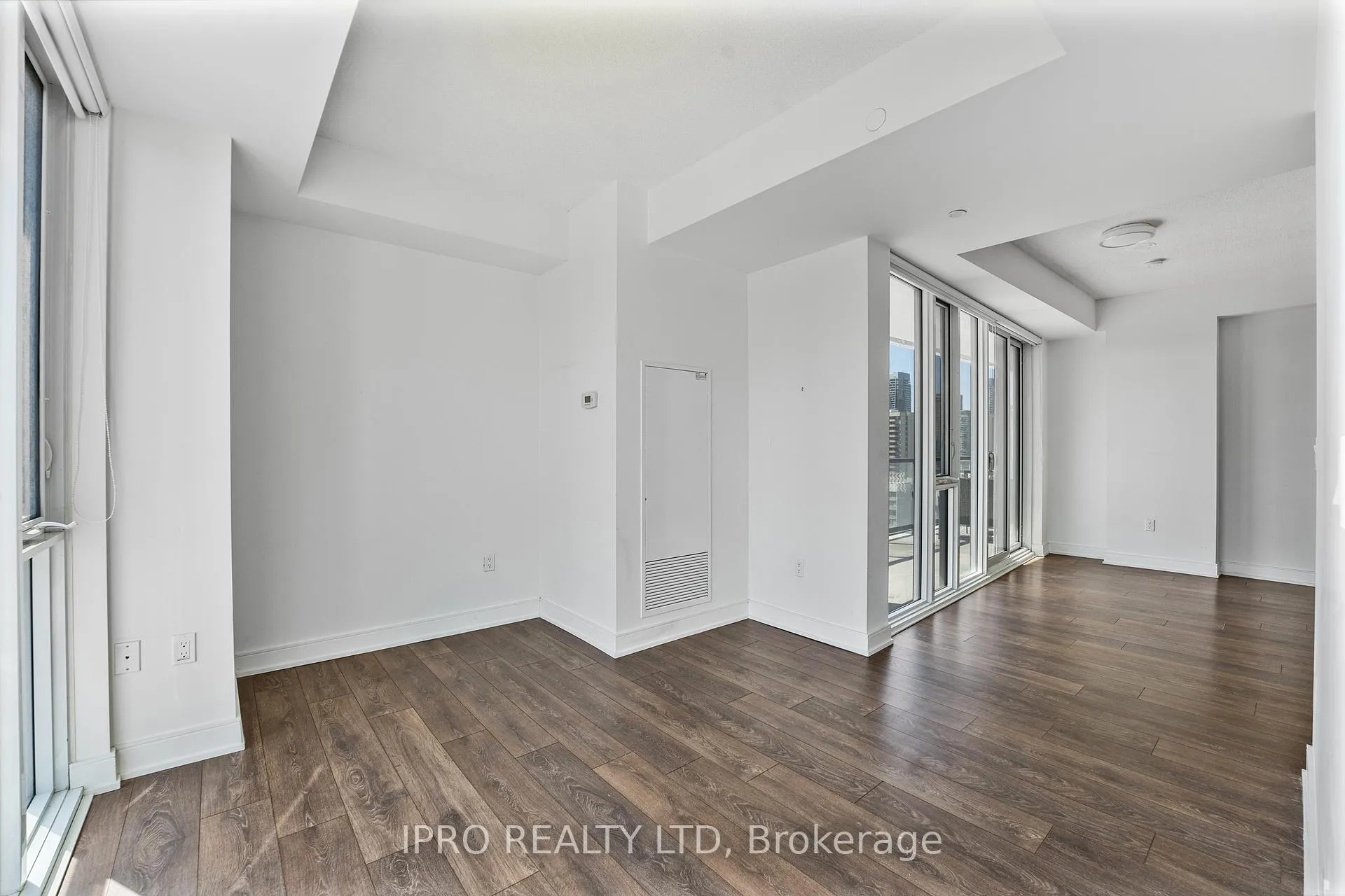 Photo 16 of Unit 2411, 89 McGill Street, Toronto, Church-Yonge Corridor — HOMEH