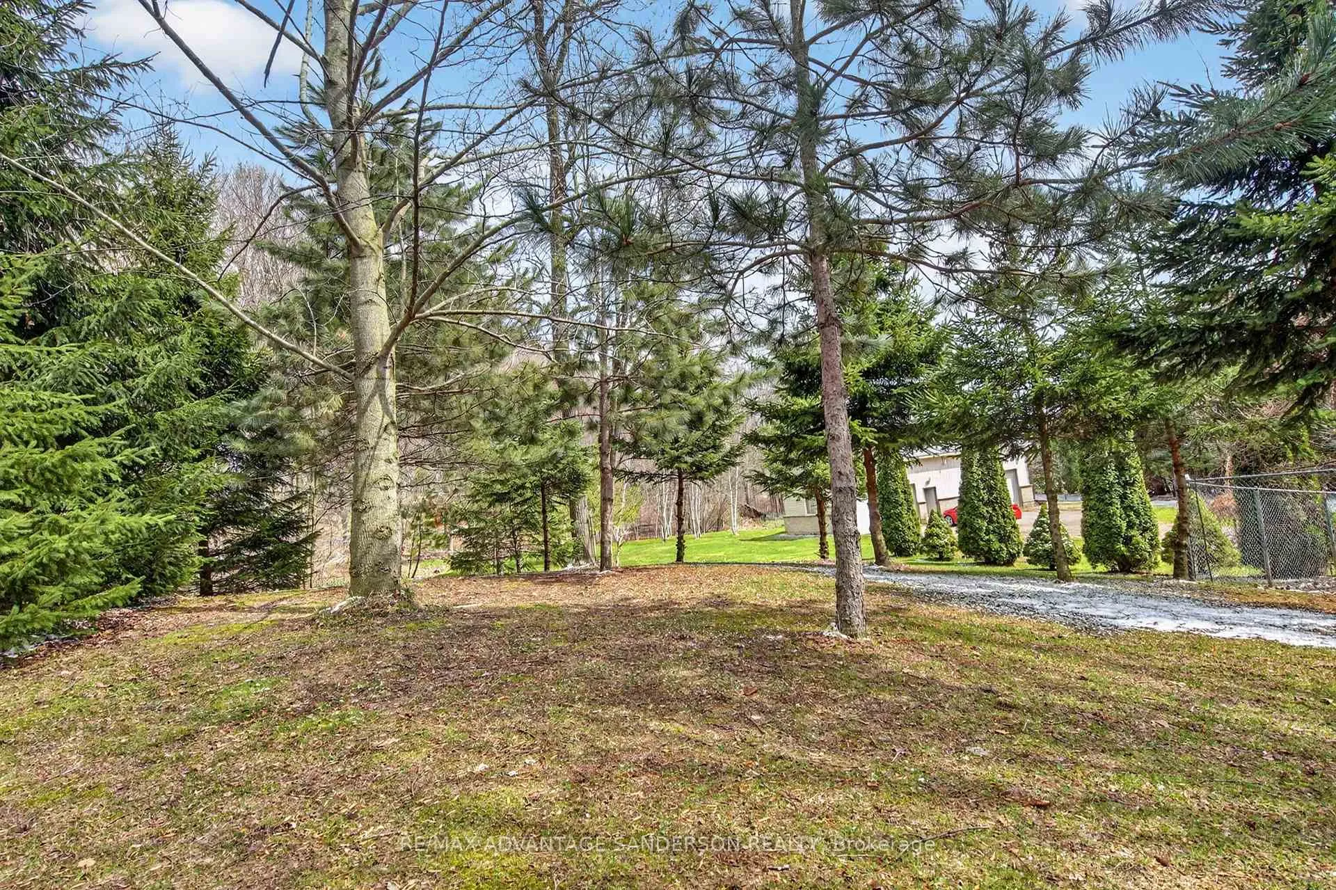 Photo 11 of 9584 Melrose Drive, Middlesex Centre, Rural Middlesex Centre — HOMEH