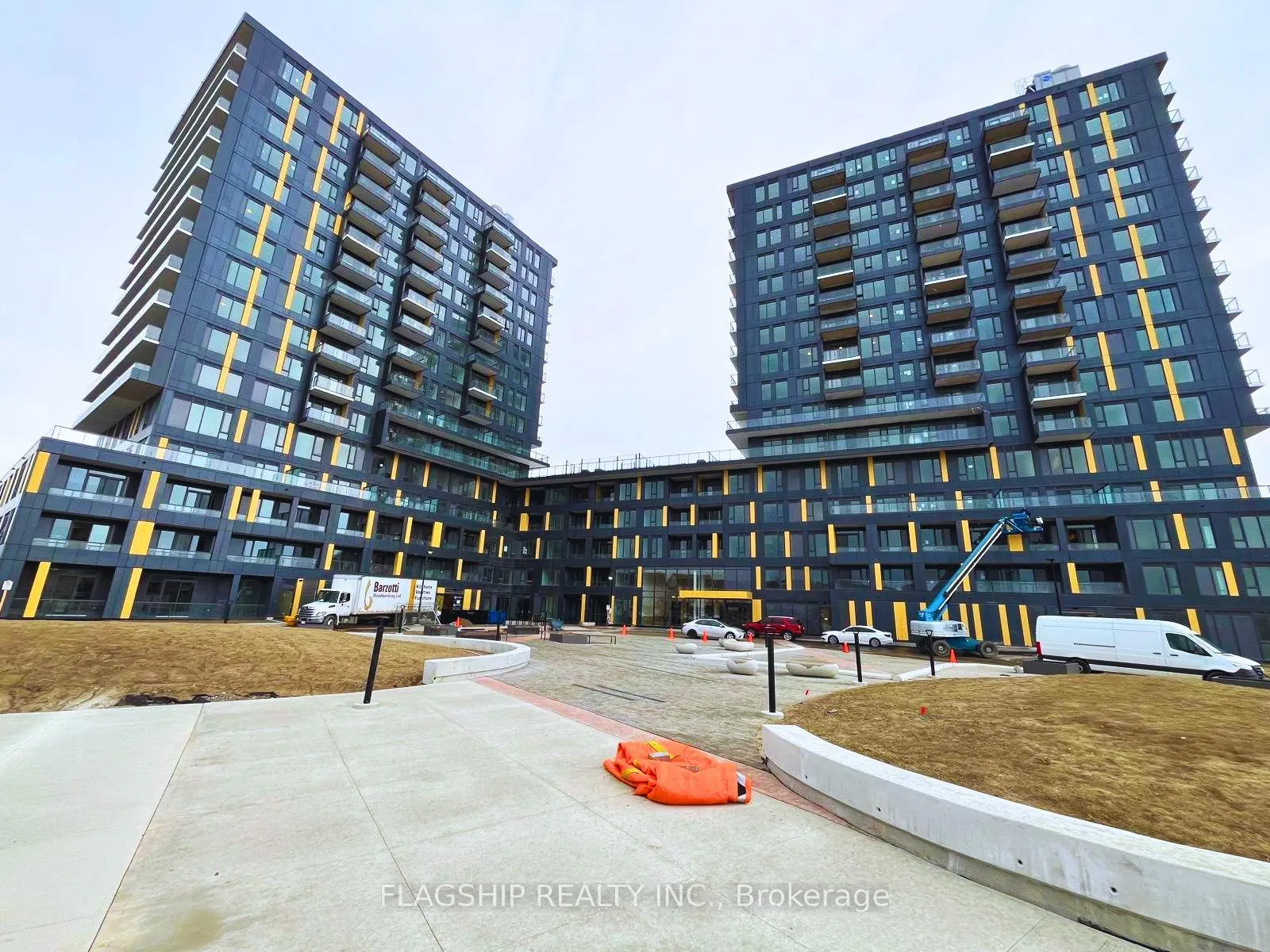 Photo 1 of Unit 329, 4878 Powers Common, Burlington, Alton — HOMEH