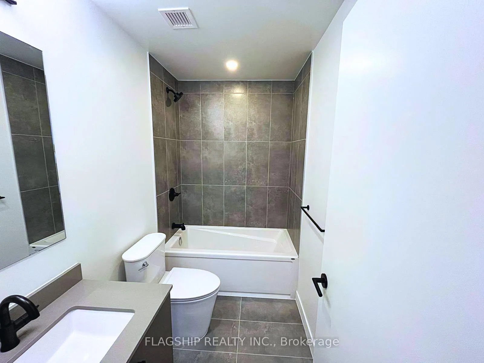 Photo 10 of Unit 329, 4878 Powers Common, Burlington, Alton — HOMEH