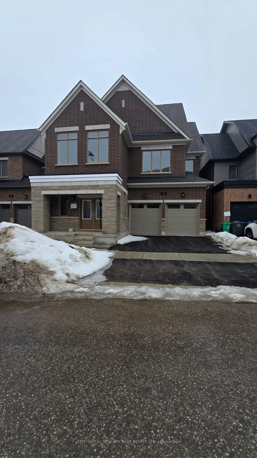 Photo 1 of 16 Kings Hill Drive, Brampton, Northwest Brampton — HOMEH