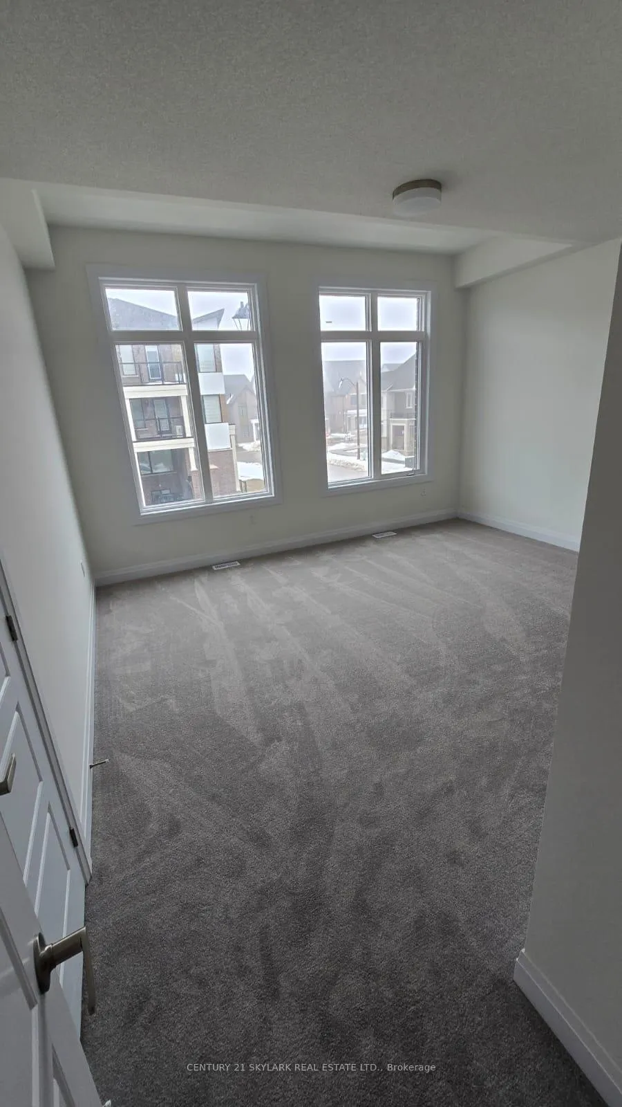 Photo 22 of 16 Kings Hill Drive, Brampton, Northwest Brampton — HOMEH