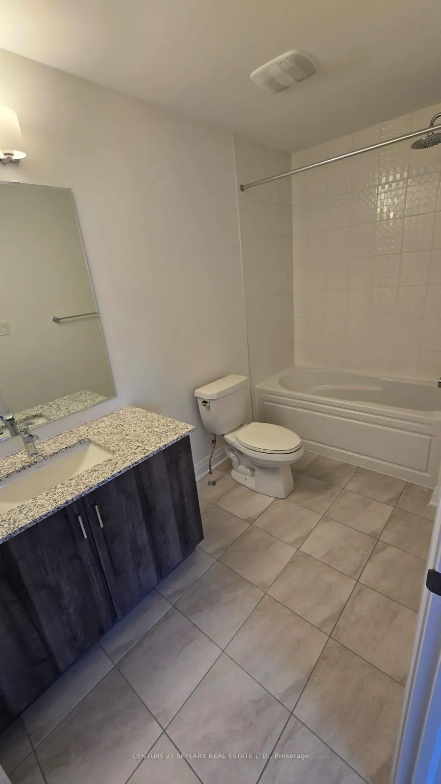 Photo 23 of 16 Kings Hill Drive, Brampton, Northwest Brampton — HOMEH