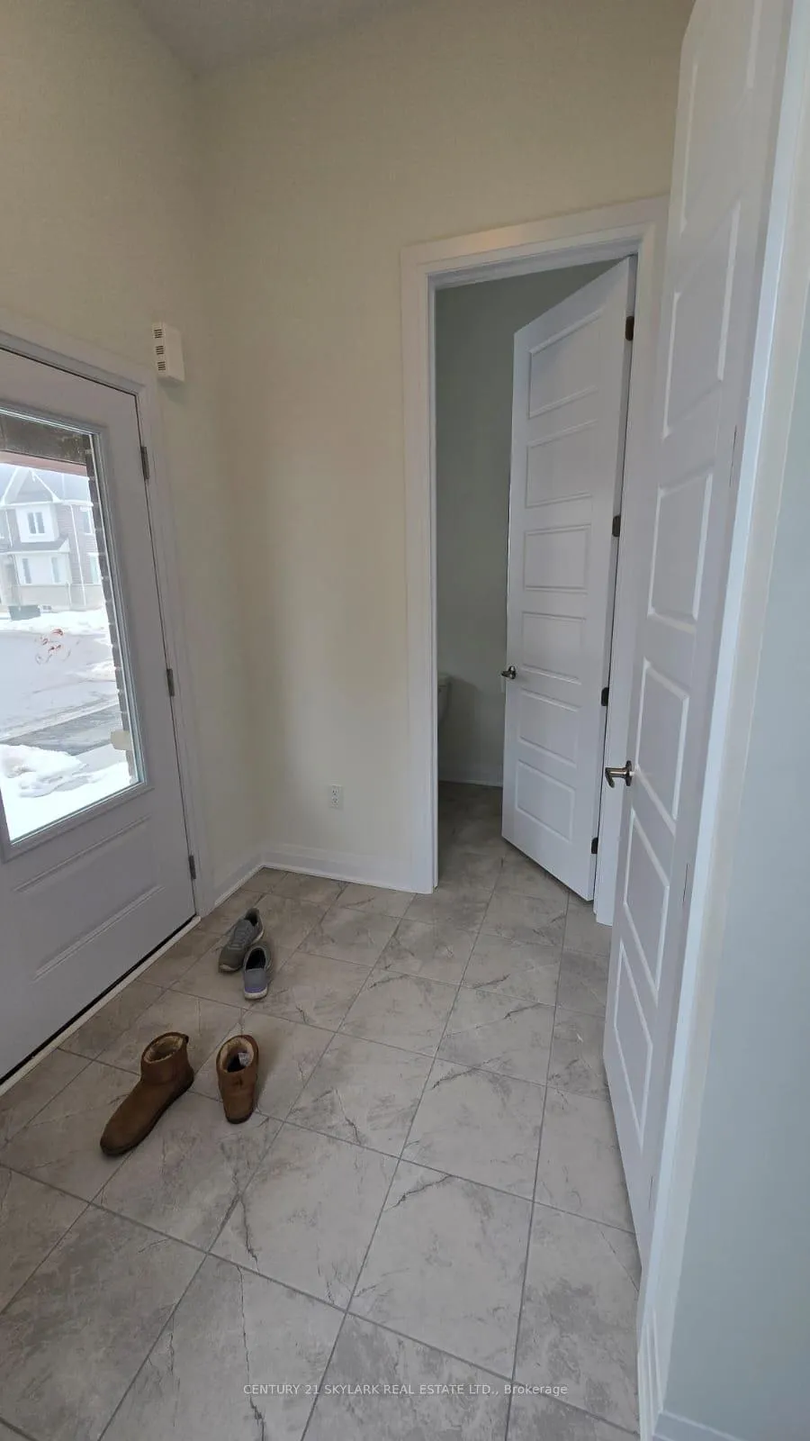 Photo 34 of 16 Kings Hill Drive, Brampton, Northwest Brampton — HOMEH