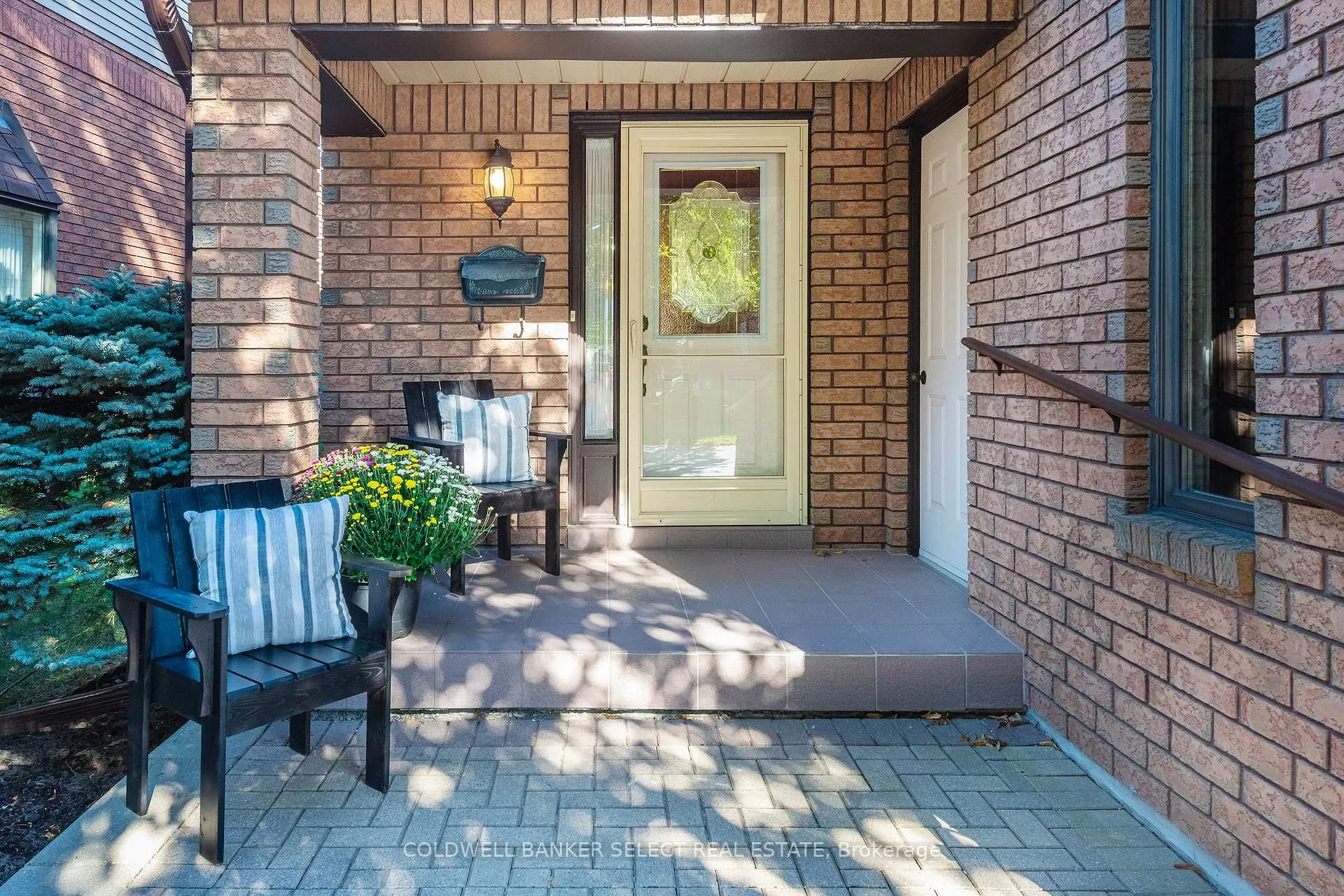 Photo 3 of 160 Green Briar Road, New Tecumseth, Alliston — HOMEH