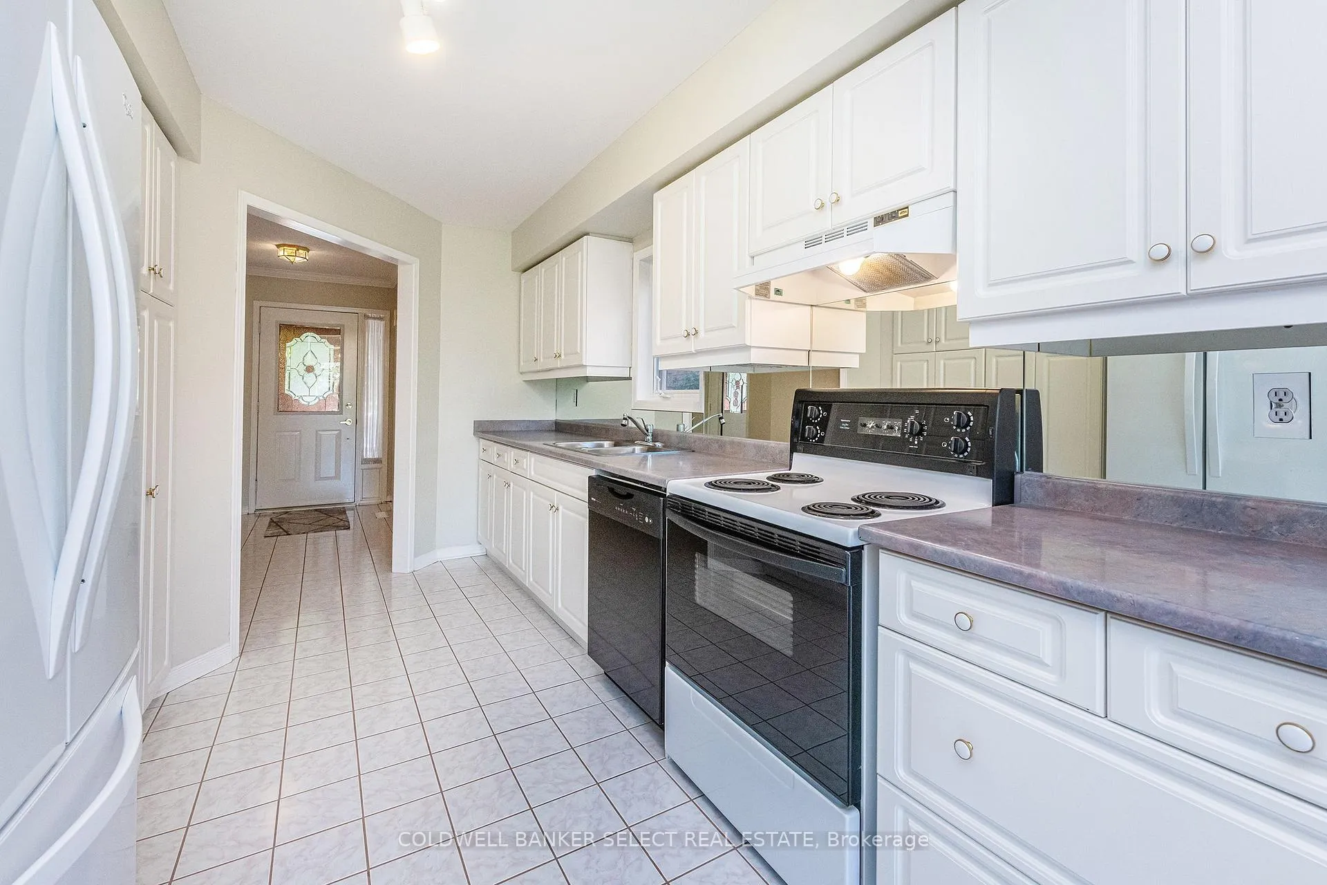Photo 8 of 160 Green Briar Road, New Tecumseth, Alliston — HOMEH