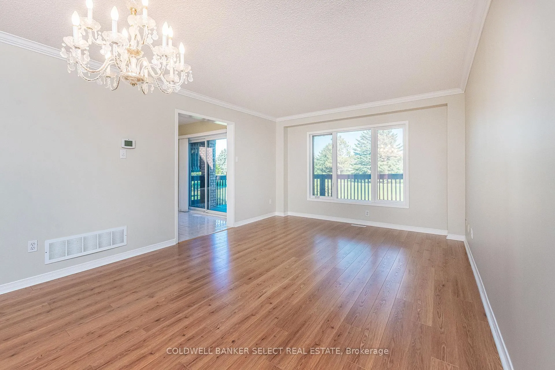 Photo 11 of 160 Green Briar Road, New Tecumseth, Alliston — HOMEH