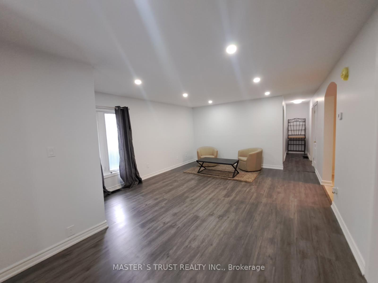 Photo 4 of Unit 1, 22 Brennan Avenue, Barrie, South Shore — HOMEH