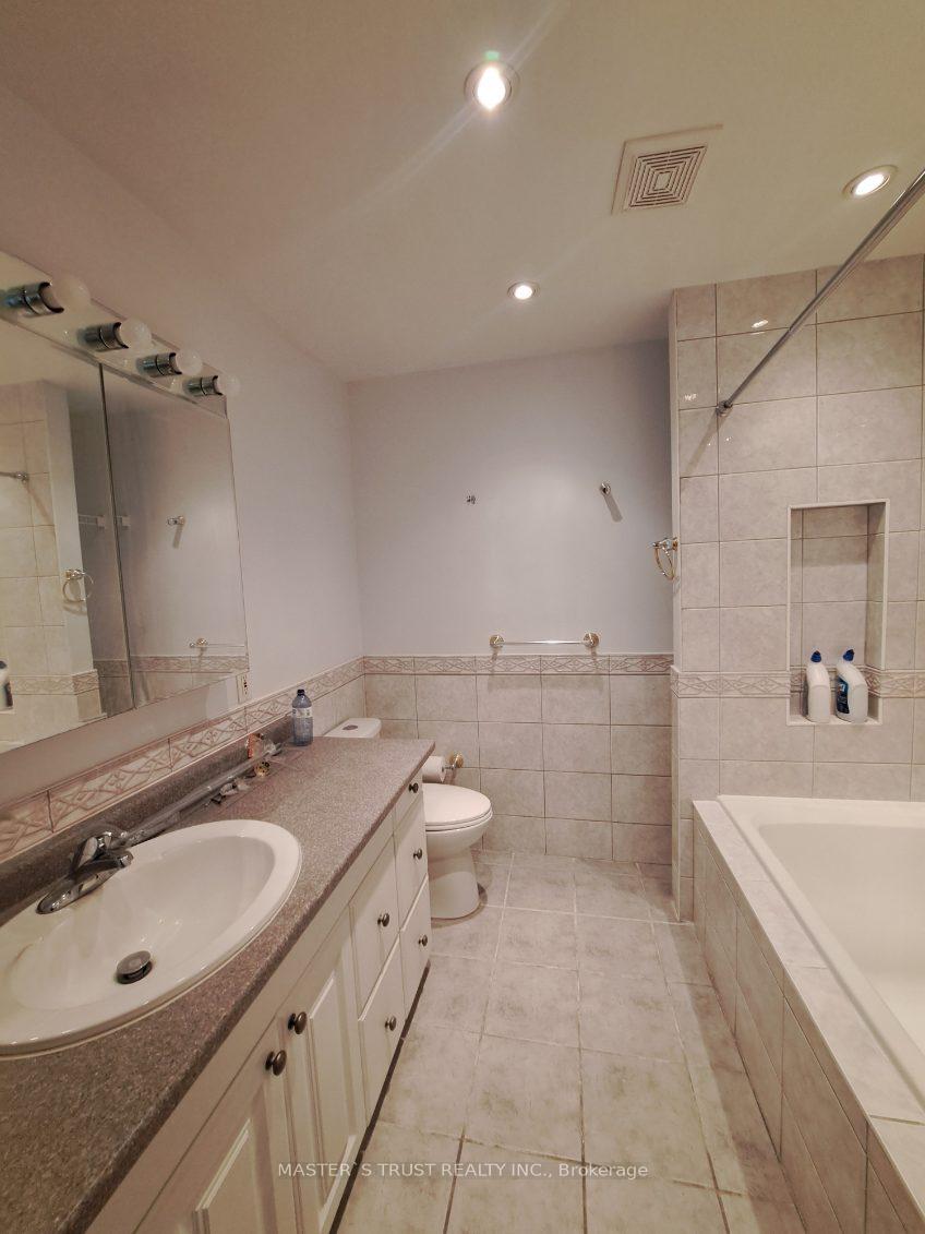 Photo 11 of Unit 1, 22 Brennan Avenue, Barrie, South Shore — HOMEH