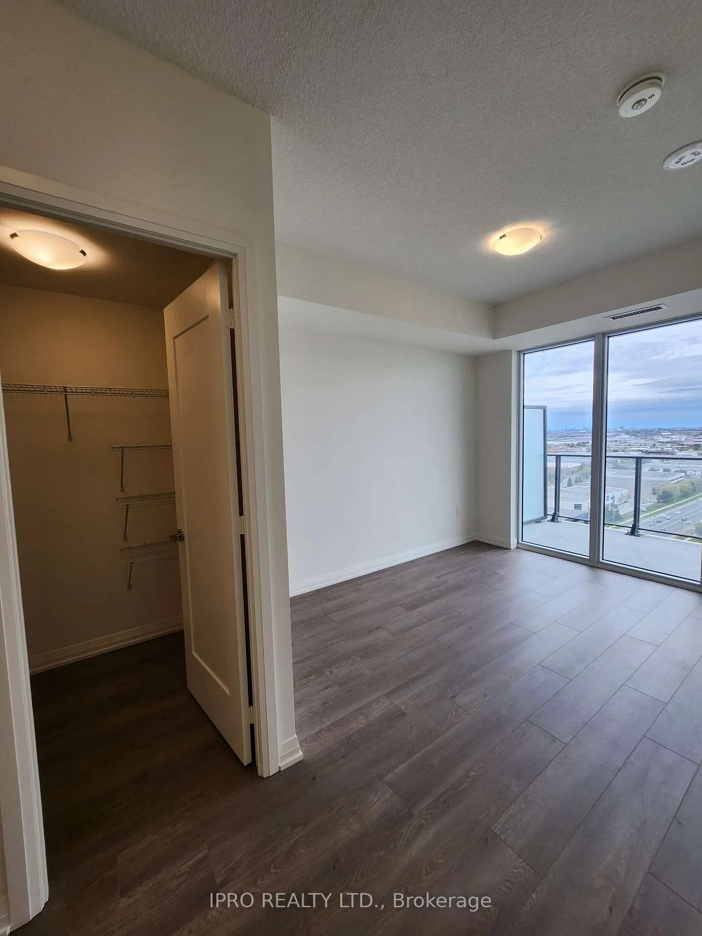 Photo 10 of Unit 1914, 8960 Jane Street, Vaughan, Concord — HOMEH