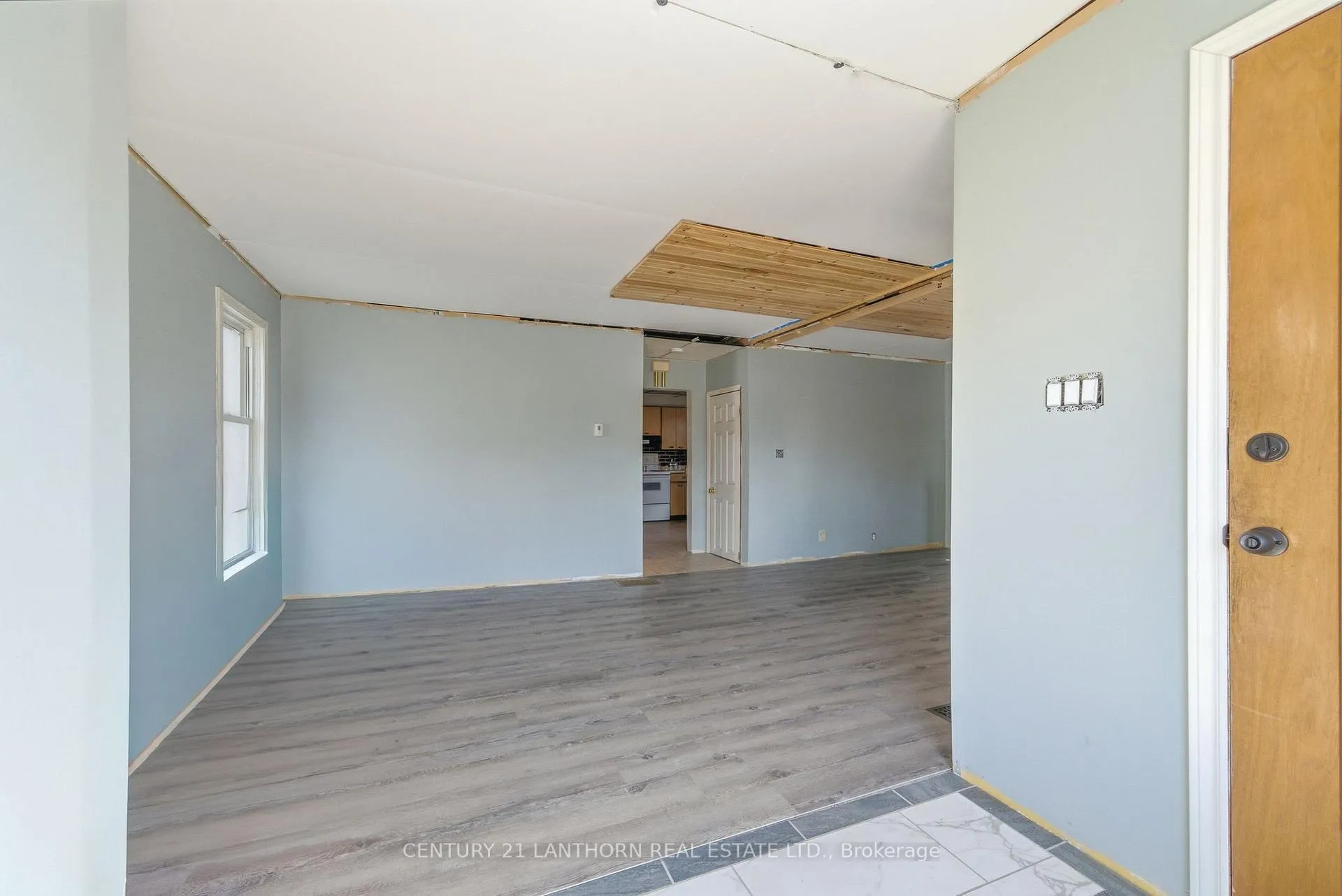 Photo 7 of 305 Drew Street, Oshawa, Central — HOMEH