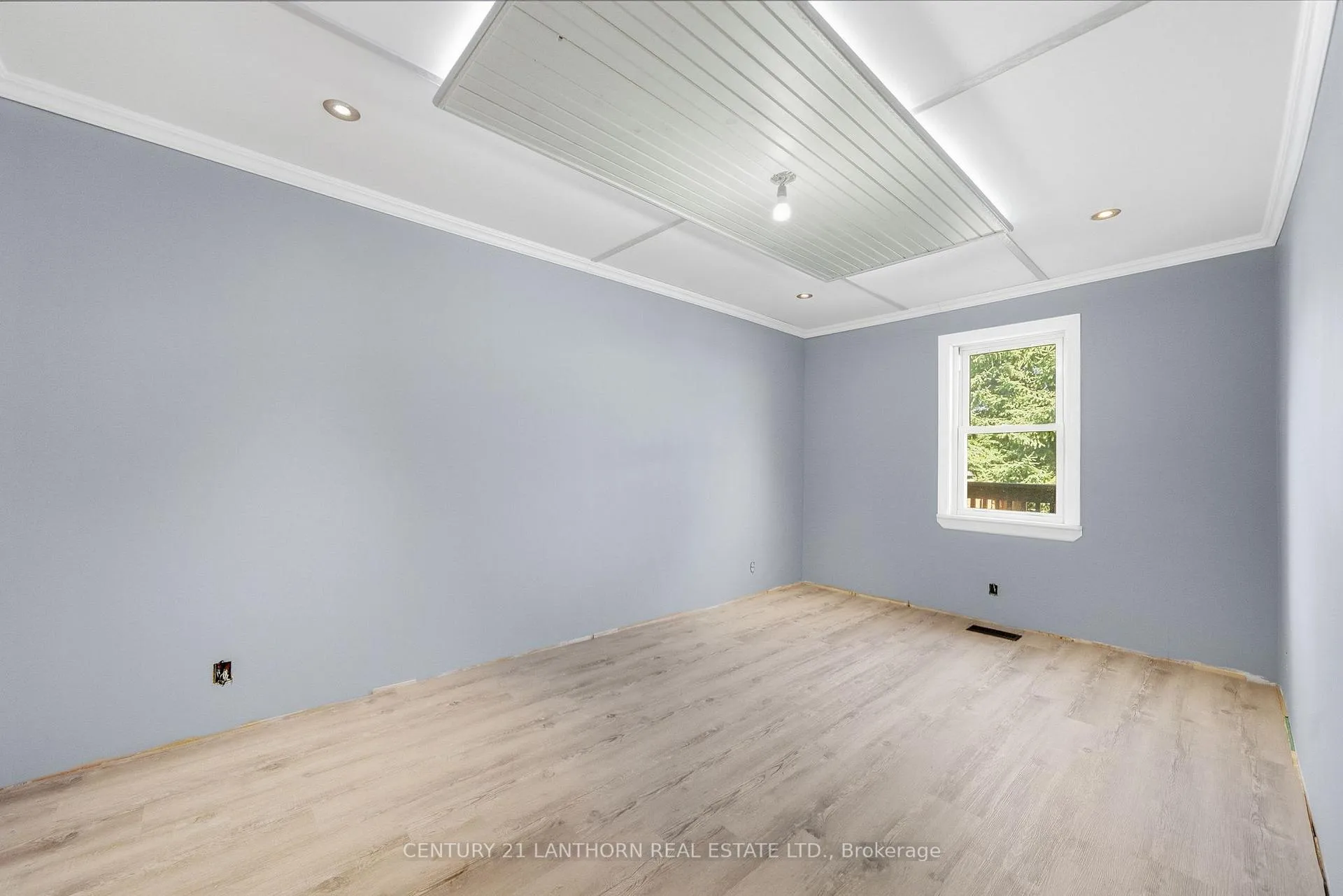 Photo 15 of 305 Drew Street, Oshawa, Central — HOMEH