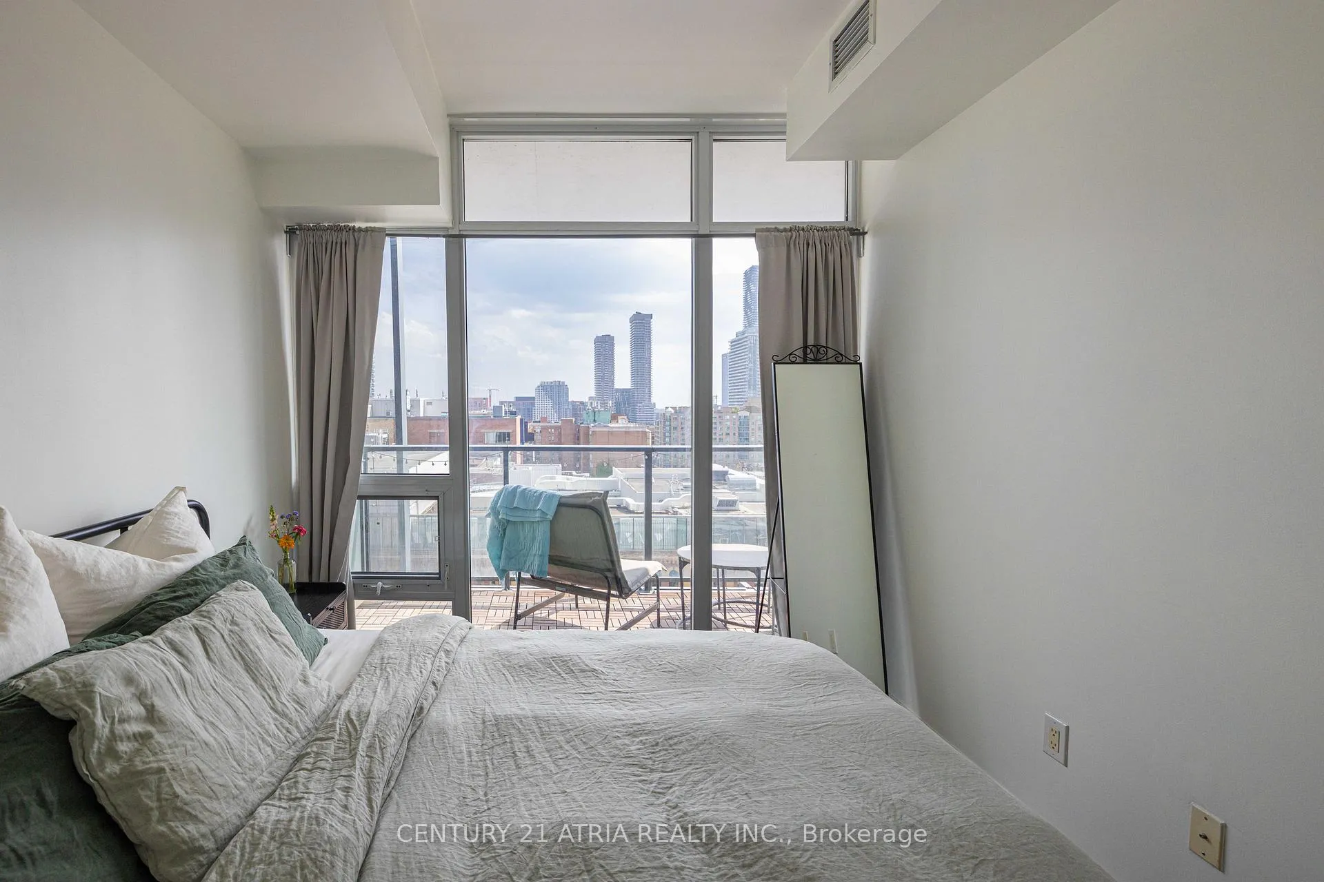Photo 7 of Unit 1008, 105 George Street, Toronto, Moss Park — HOMEH