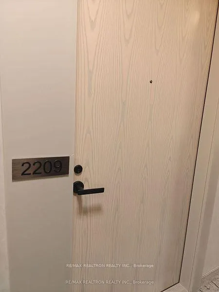 Photo 3 of Unit 2209, 28 Interchange Way, Vaughan, Vaughan Corporate Centre — HOMEH