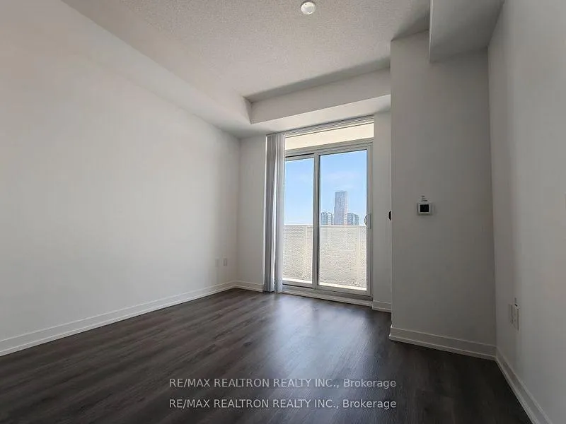 Photo 5 of Unit 2209, 28 Interchange Way, Vaughan, Vaughan Corporate Centre — HOMEH