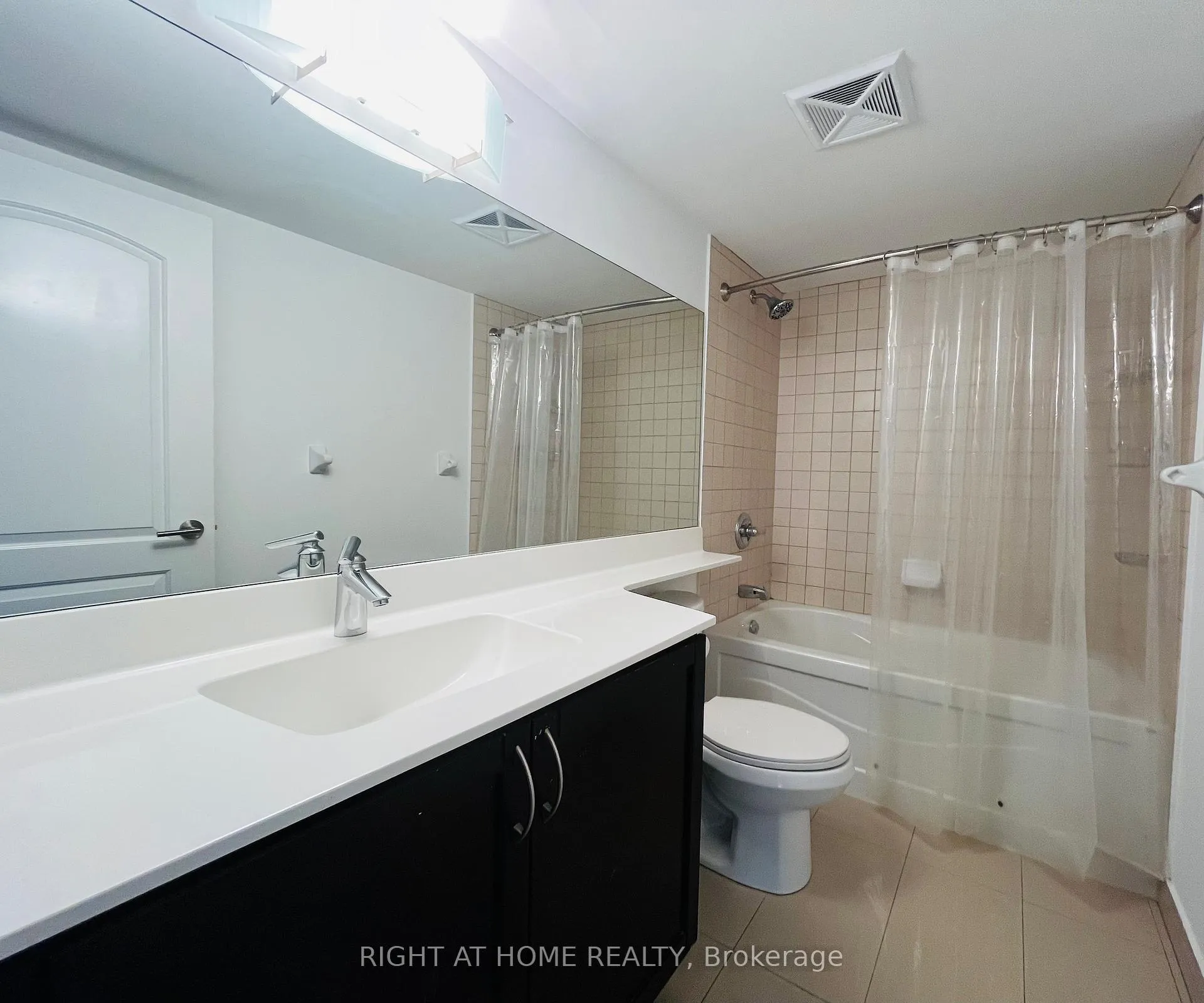 Photo 10 of Unit 508, 30 North Park Road, Vaughan, Beverley Glen — HOMEH