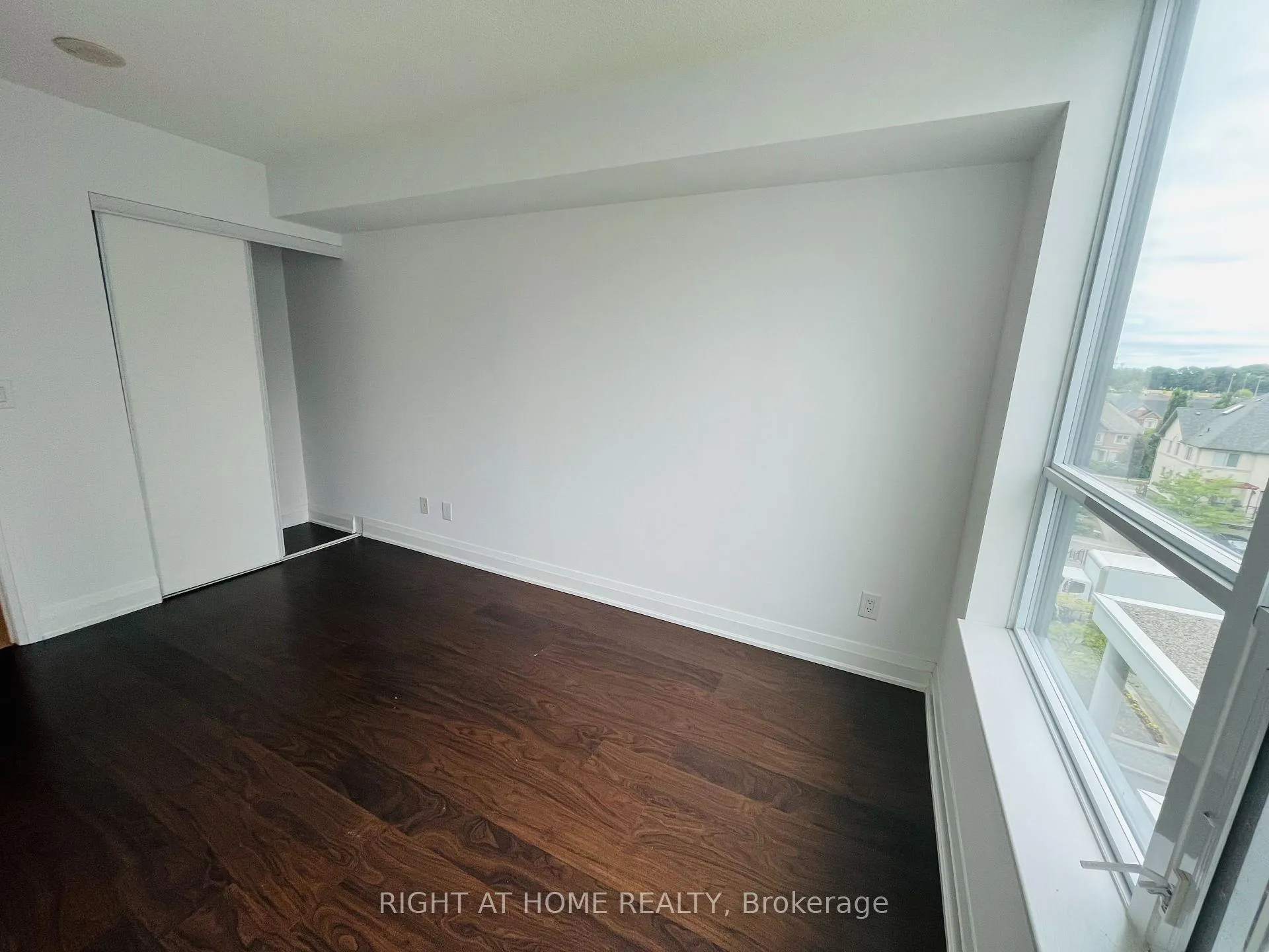 Photo 11 of Unit 508, 30 North Park Road, Vaughan, Beverley Glen — HOMEH