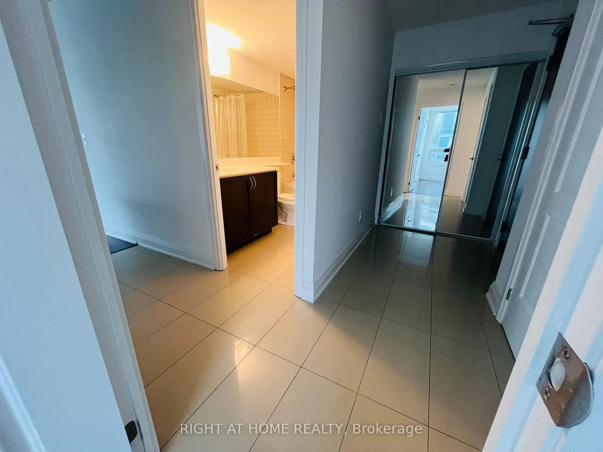 Photo 14 of Unit 508, 30 North Park Road, Vaughan, Beverley Glen — HOMEH